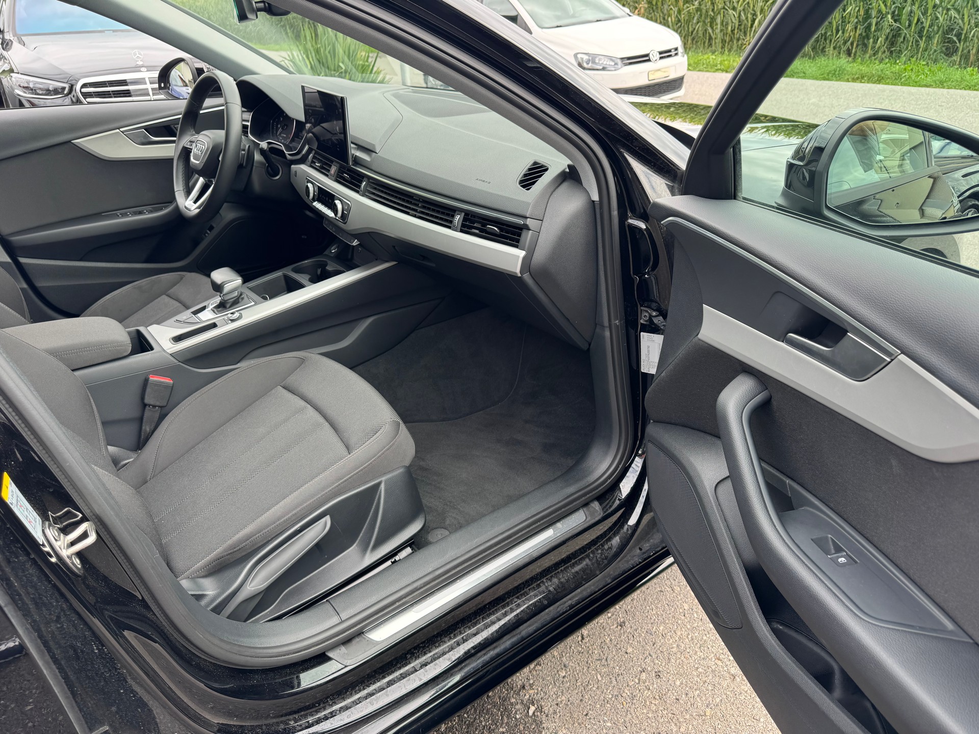 AUDI A4 Avant 40 g-tron advanced S-tronic-image-10