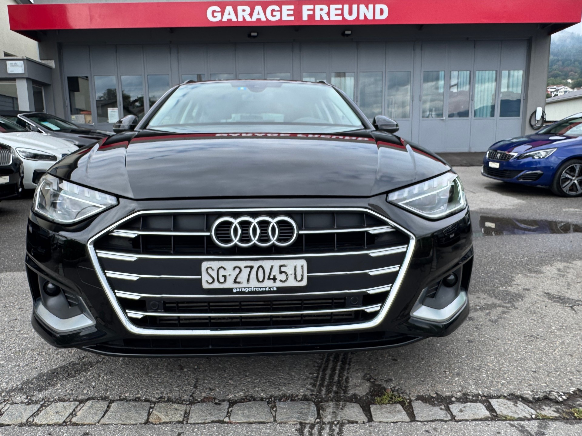 AUDI A4 Avant 40 g-tron advanced S-tronic-image-2
