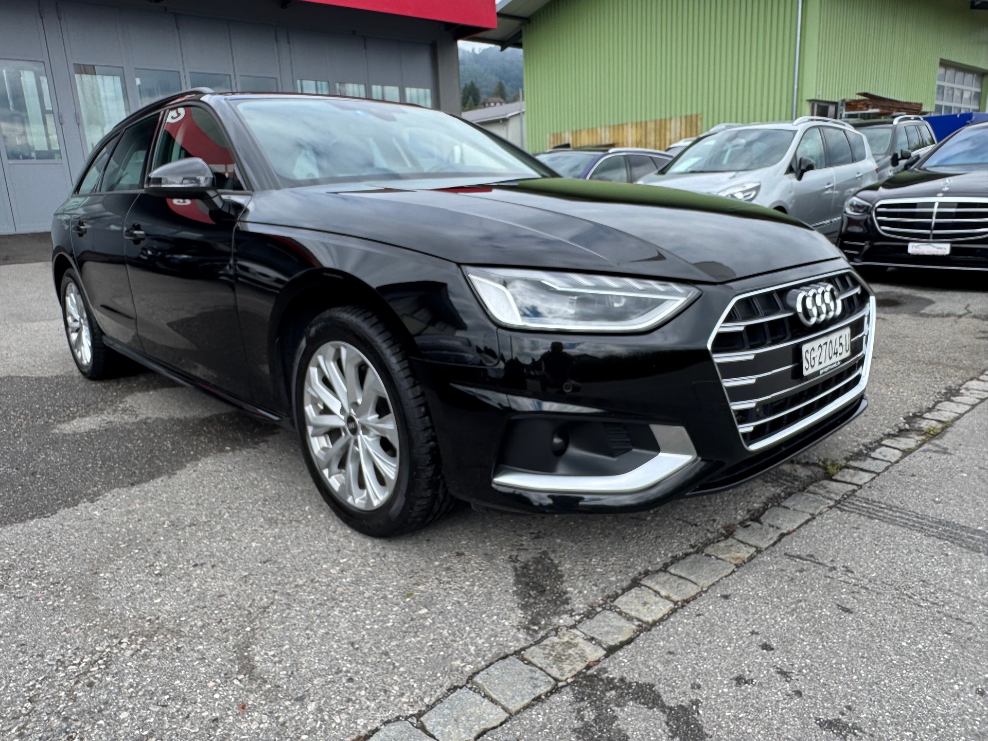 AUDI A4 Avant 40 g-tron advanced S-tronic-image-1