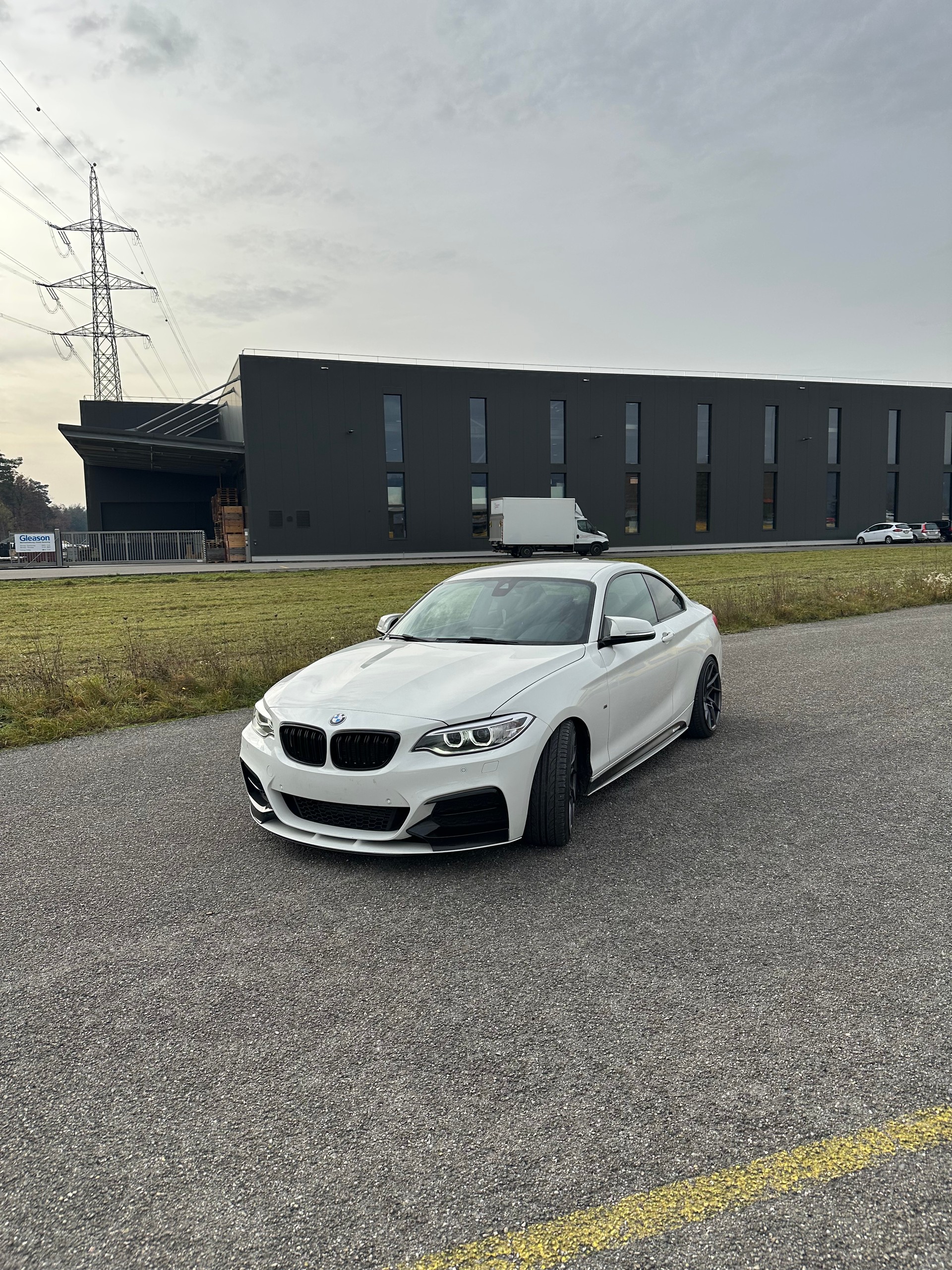 BMW M235i-image-1