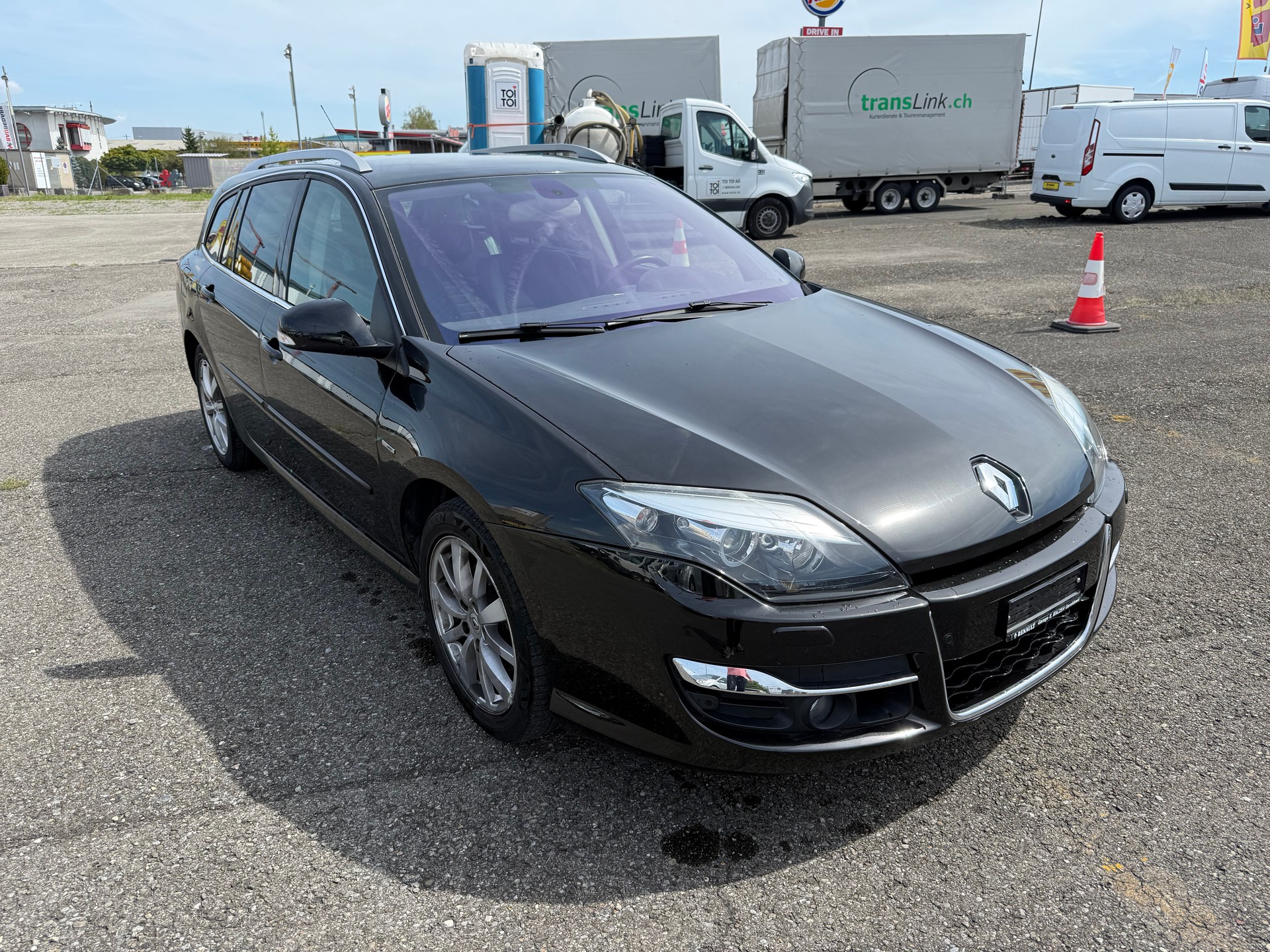 RENAULT Laguna Grandtour 2.0 16V T Bose Automatic-image-1