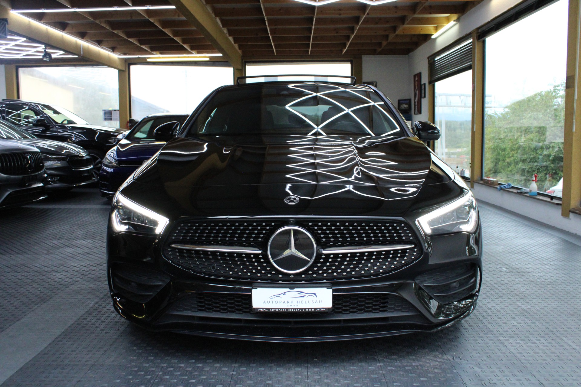MERCEDES-BENZ CLA 250 4Matic AMG Line 7G-DCT-image-2
