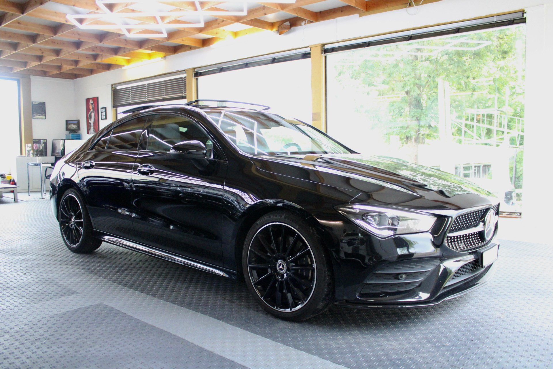 MERCEDES-BENZ CLA 250 4Matic AMG Line 7G-DCT-image-3