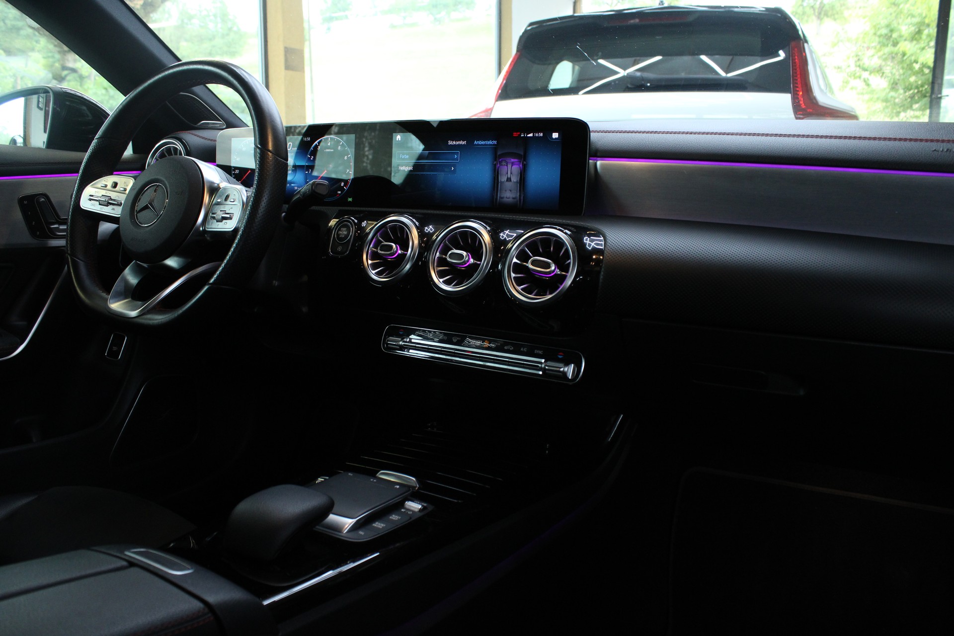 MERCEDES-BENZ CLA 250 4Matic AMG Line 7G-DCT-image-8