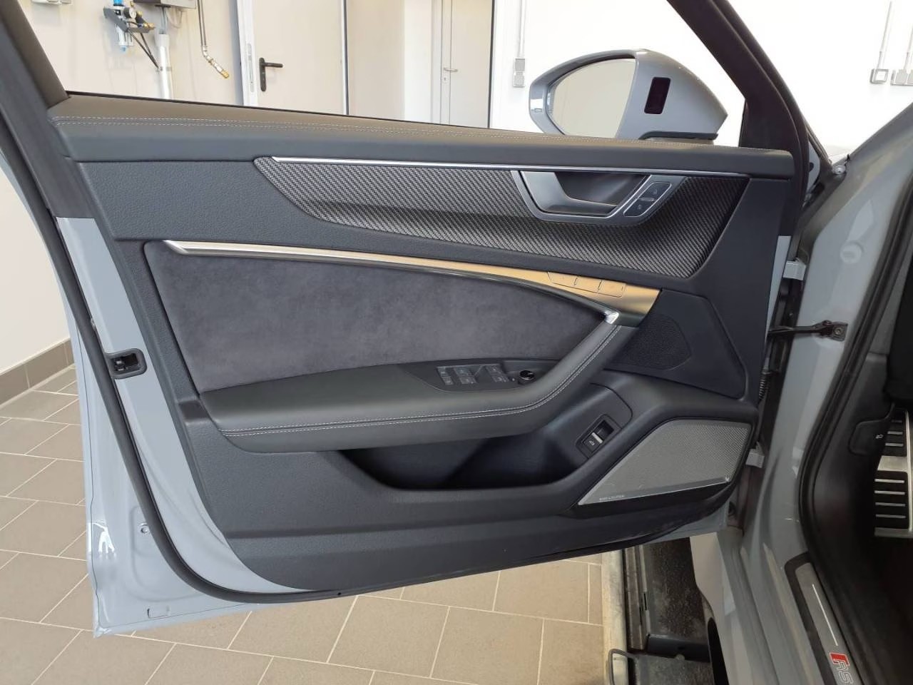 AUDI RS6 Avant 4.0 TFSI V8 Performance qu.*Nardo,Keramik,Panodach,B&O Advanced,5-Jahre Garantie,VOLL,Np.235'500.-*-image-10