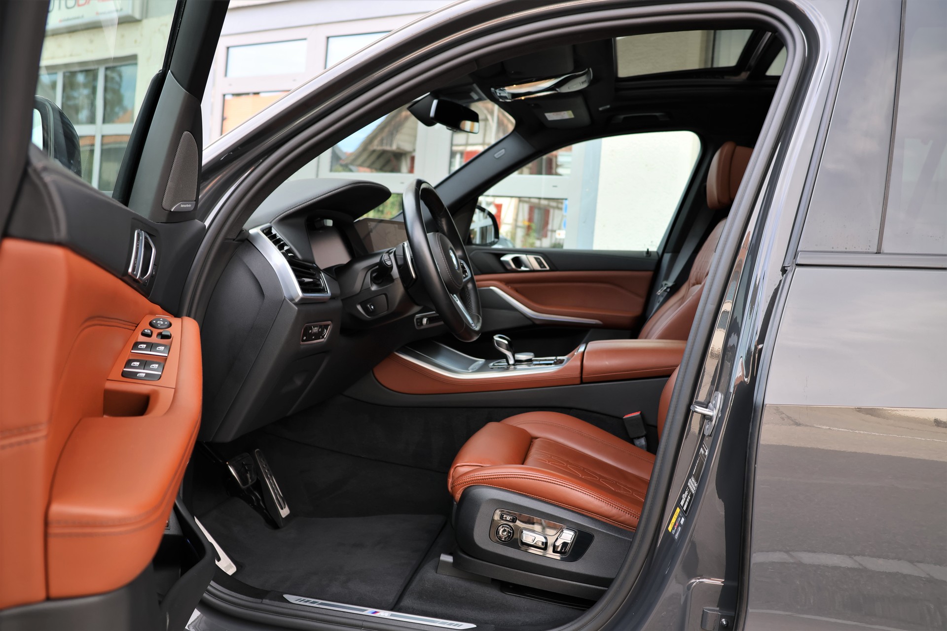 BMW X5 xDrive45e M Sport Steptronic (CH)-image-8