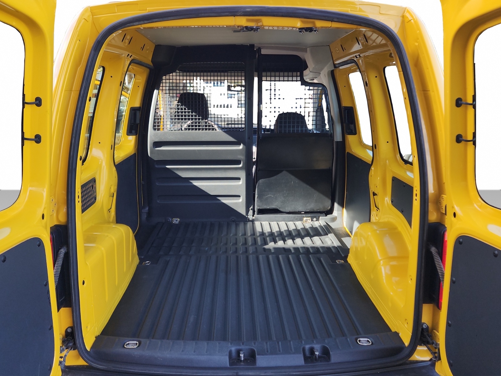 VW Caddy 2.0TDI 4Motion BlueMotion Technology DSG-image-10