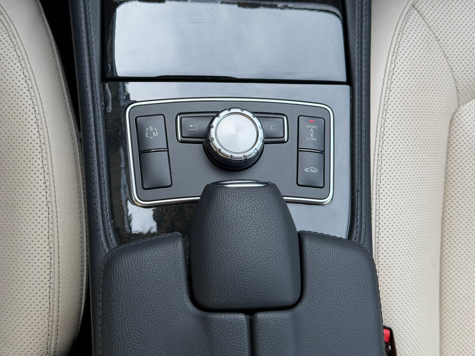 MERCEDES-BENZ CLS 350 CDI 4Matic 7G-Tronic-image-13