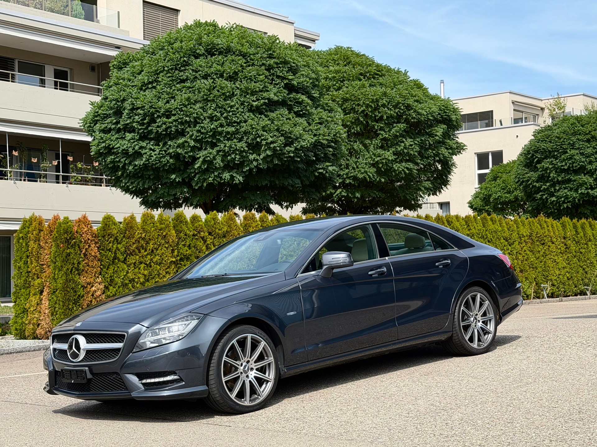MERCEDES-BENZ CLS 350 CDI 4Matic 7G-Tronic-image-4