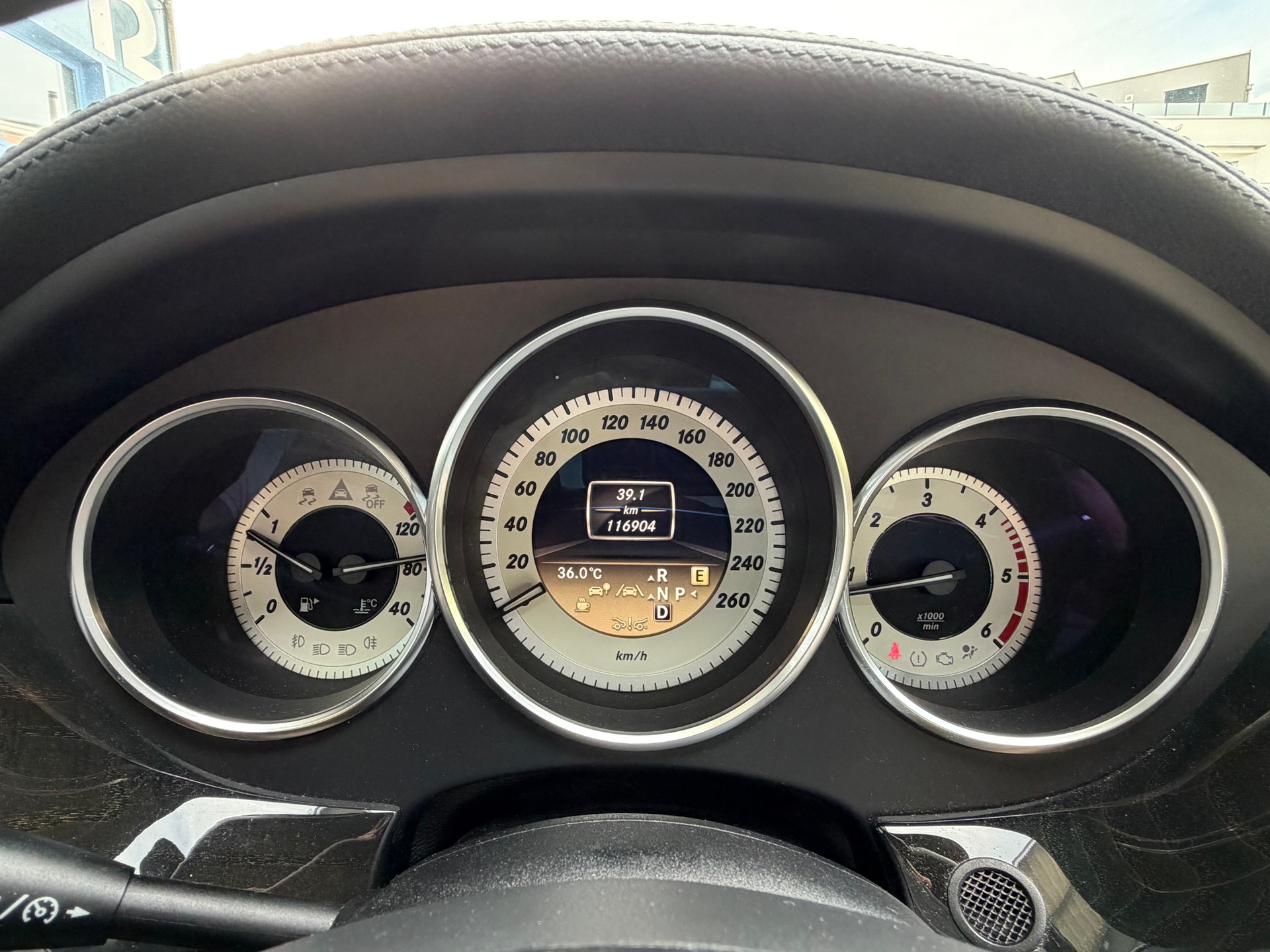 MERCEDES-BENZ CLS 350 CDI 4Matic 7G-Tronic-image-12