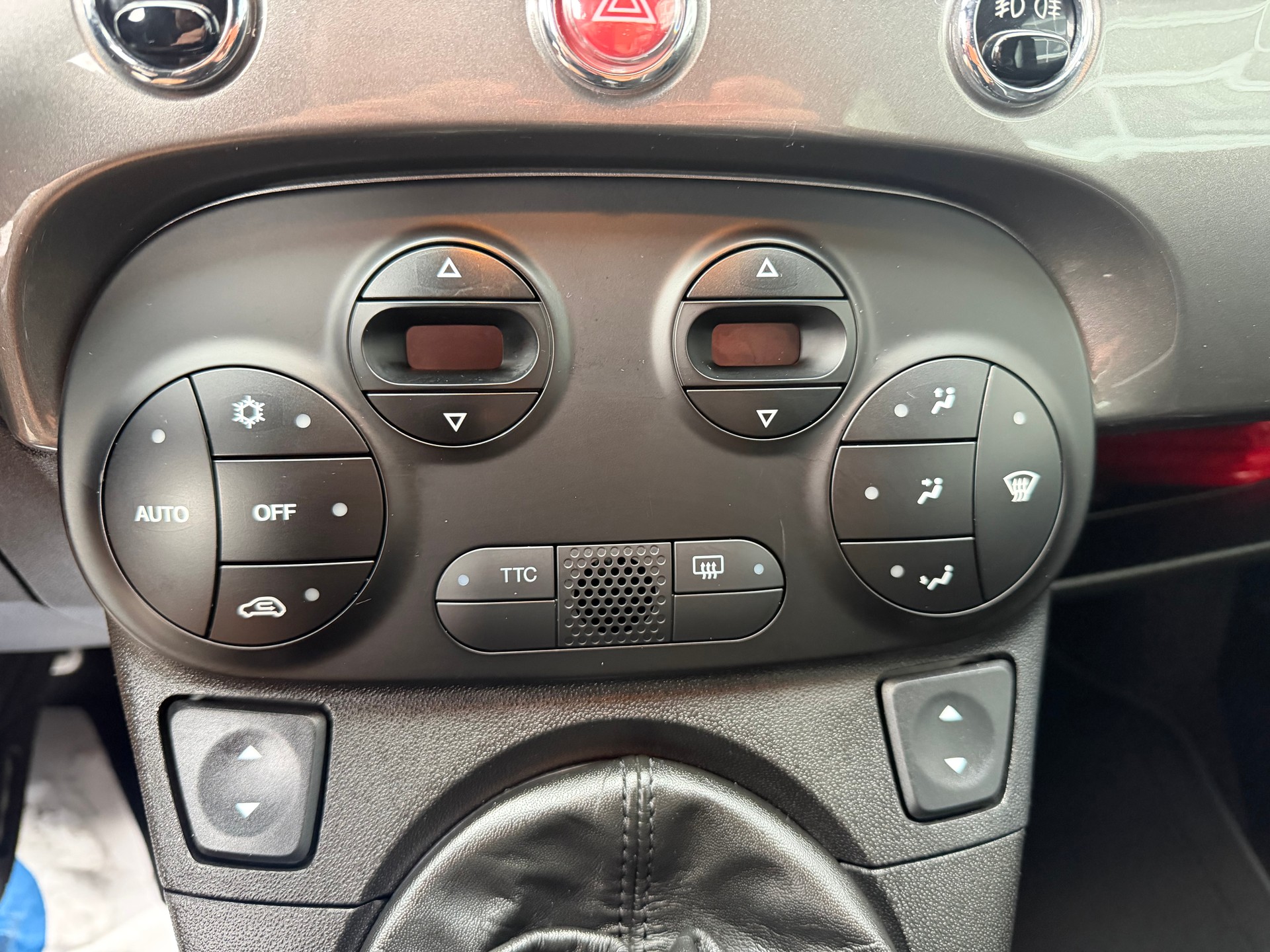 FIAT 500 1.4 16V Turbo Abarth-image-9