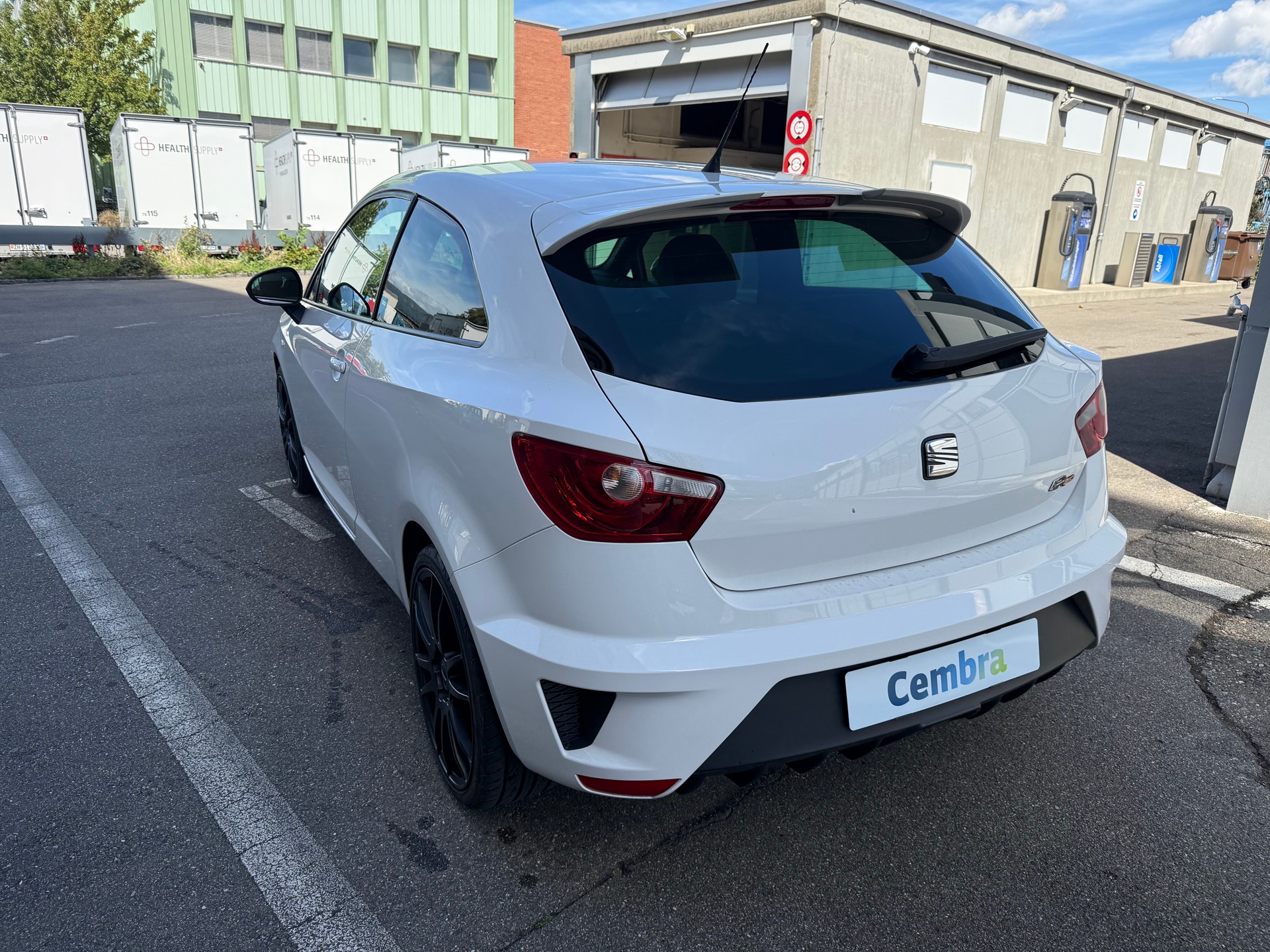 SEAT Ibiza SC 1.4 TSI Cupra R210 Swiss Racing DSG *Frisch ab MFK *CH Fahrzeug *Automat *210 PS *Lederausstattung *8 Fach bereift-image-5