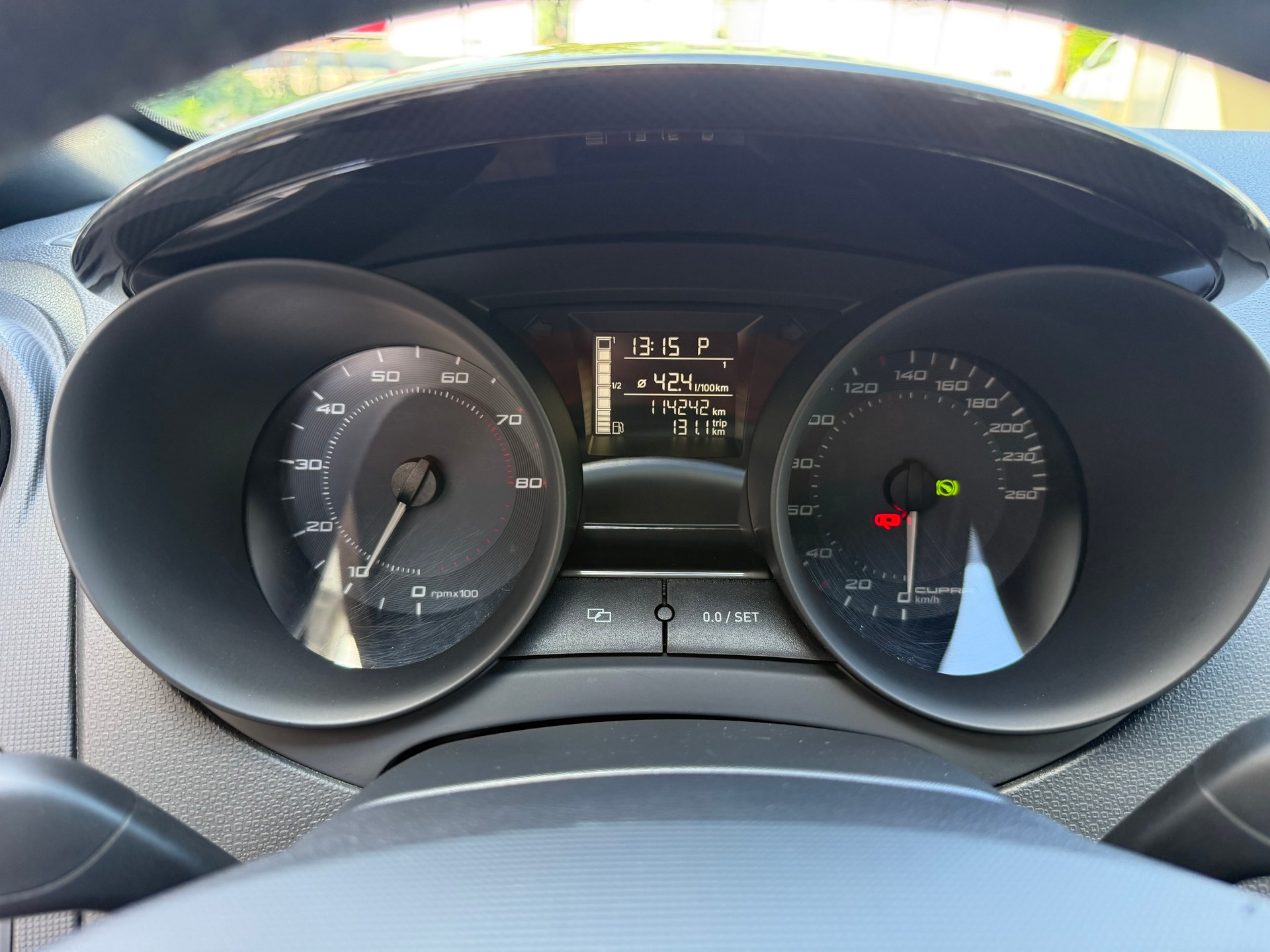 SEAT Ibiza SC 1.4 TSI Cupra R210 Swiss Racing DSG *Frisch ab MFK *CH Fahrzeug *Automat *210 PS *Lederausstattung *8 Fach bereift-image-10