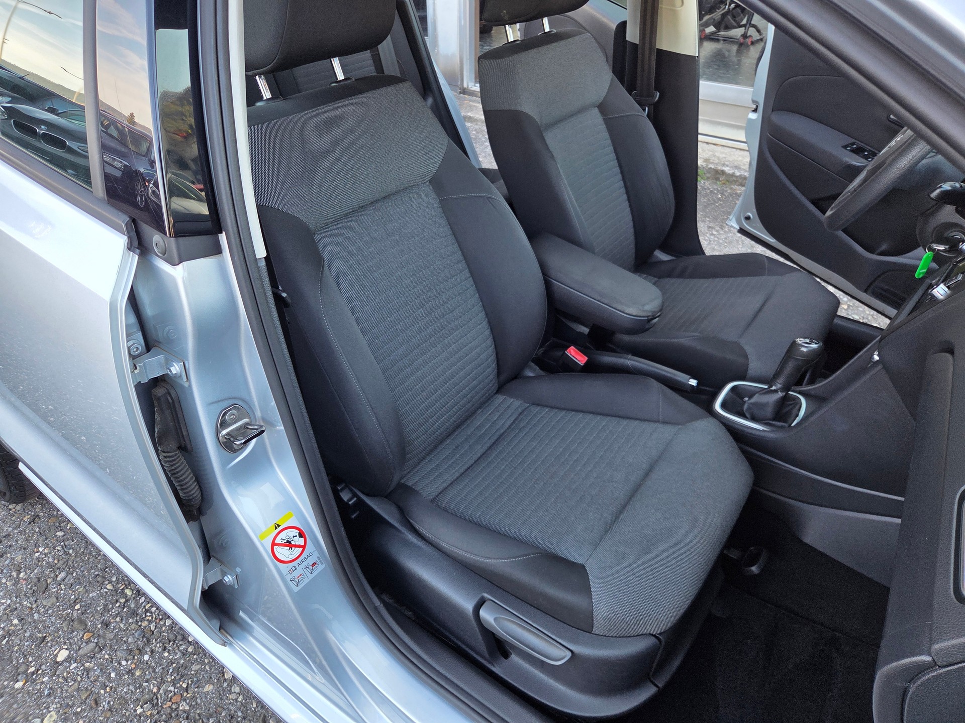 VW Polo 1.4 16V Trendline-image-12