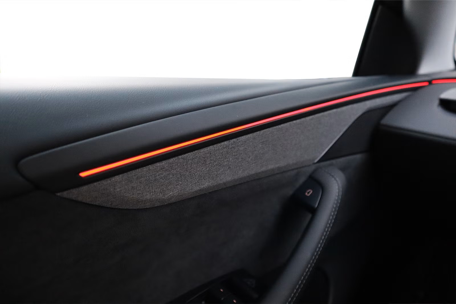 TESLA Model Y Long Range AWD Stealth Grey-image-14