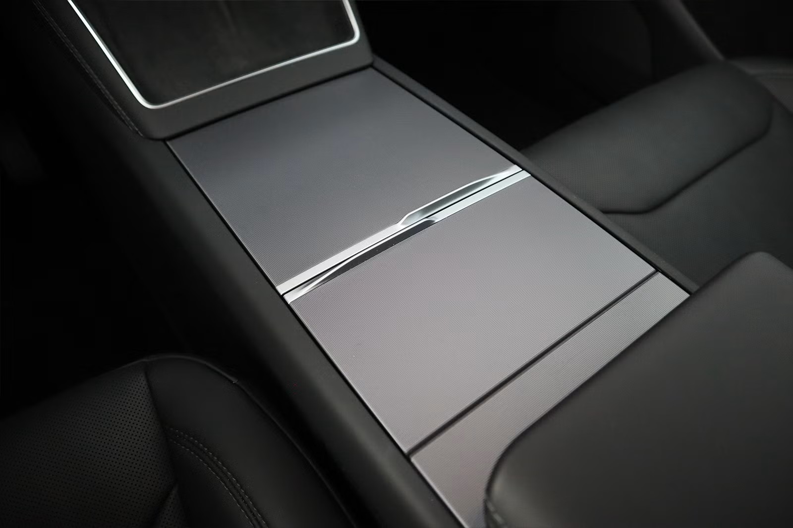 TESLA Model Y Long Range AWD Stealth Grey-image-19