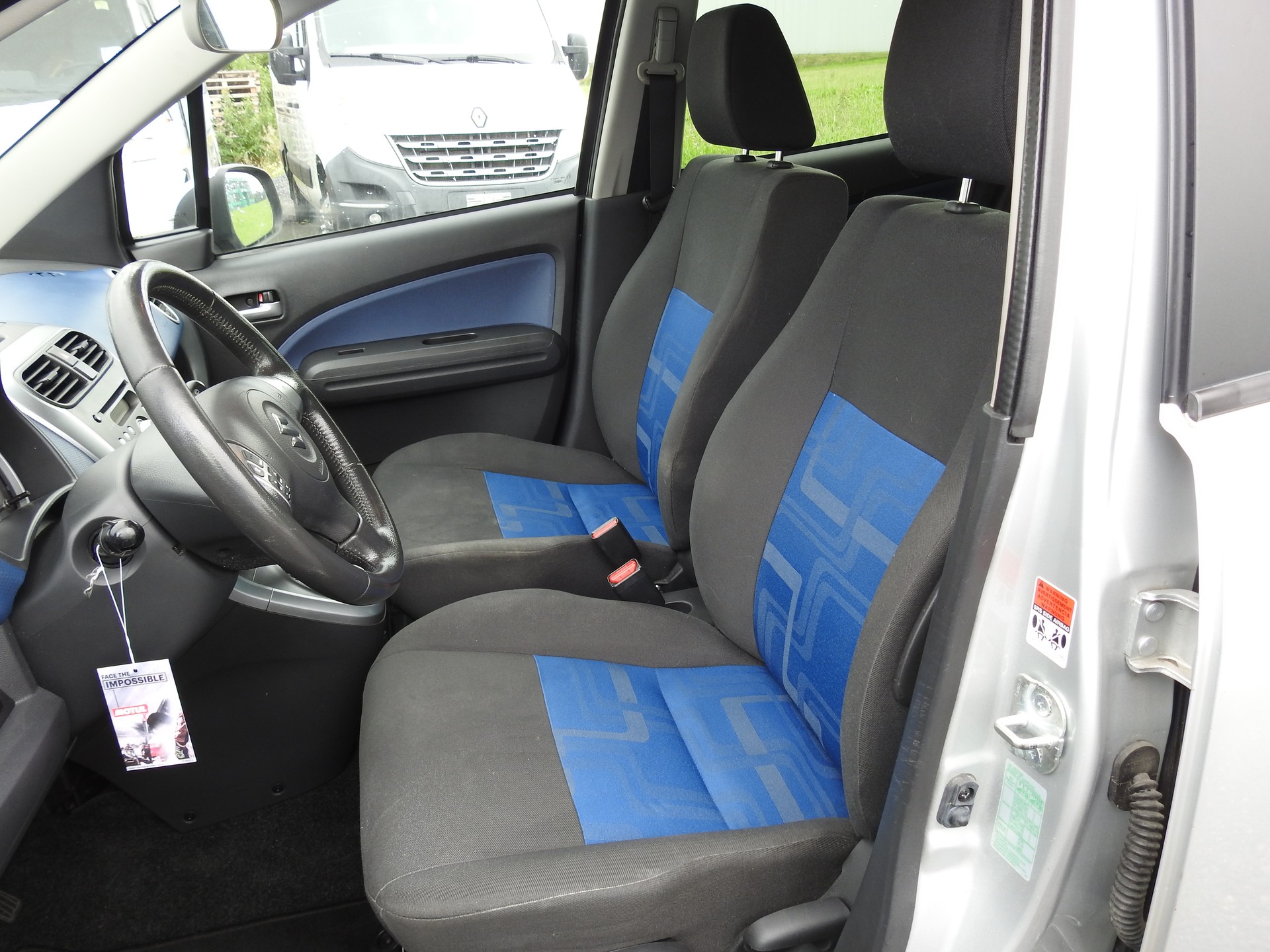 SUZUKI Splash 1.2i 16V GL Automatic-image-11