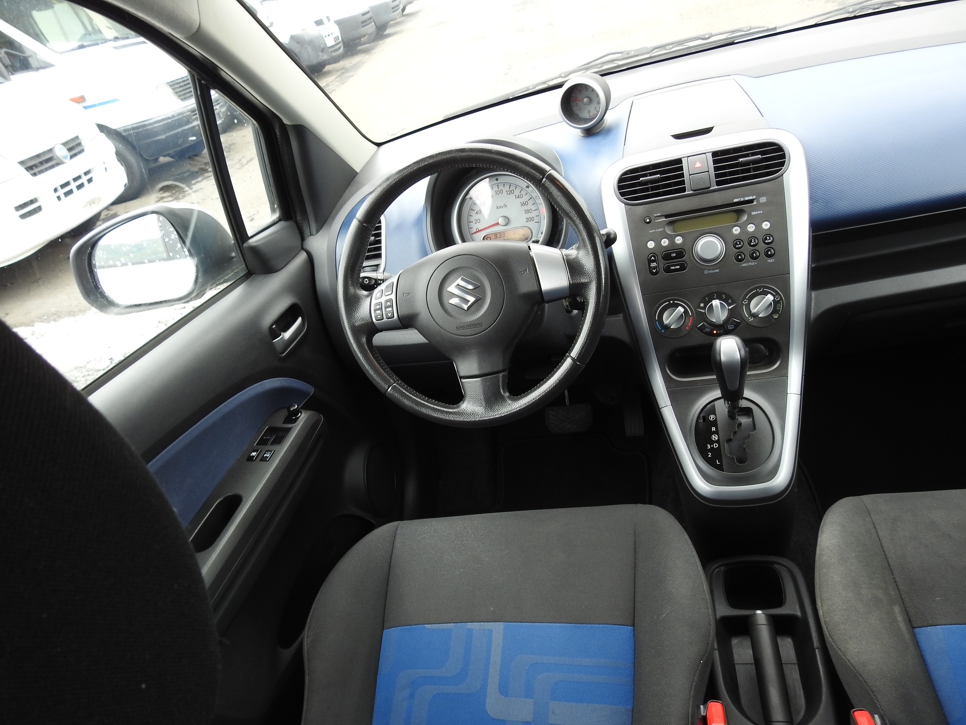 SUZUKI Splash 1.2i 16V GL Automatic-image-17