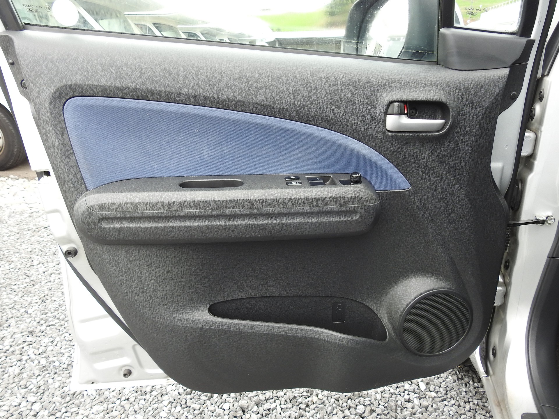 SUZUKI Splash 1.2i 16V GL Automatic-image-9