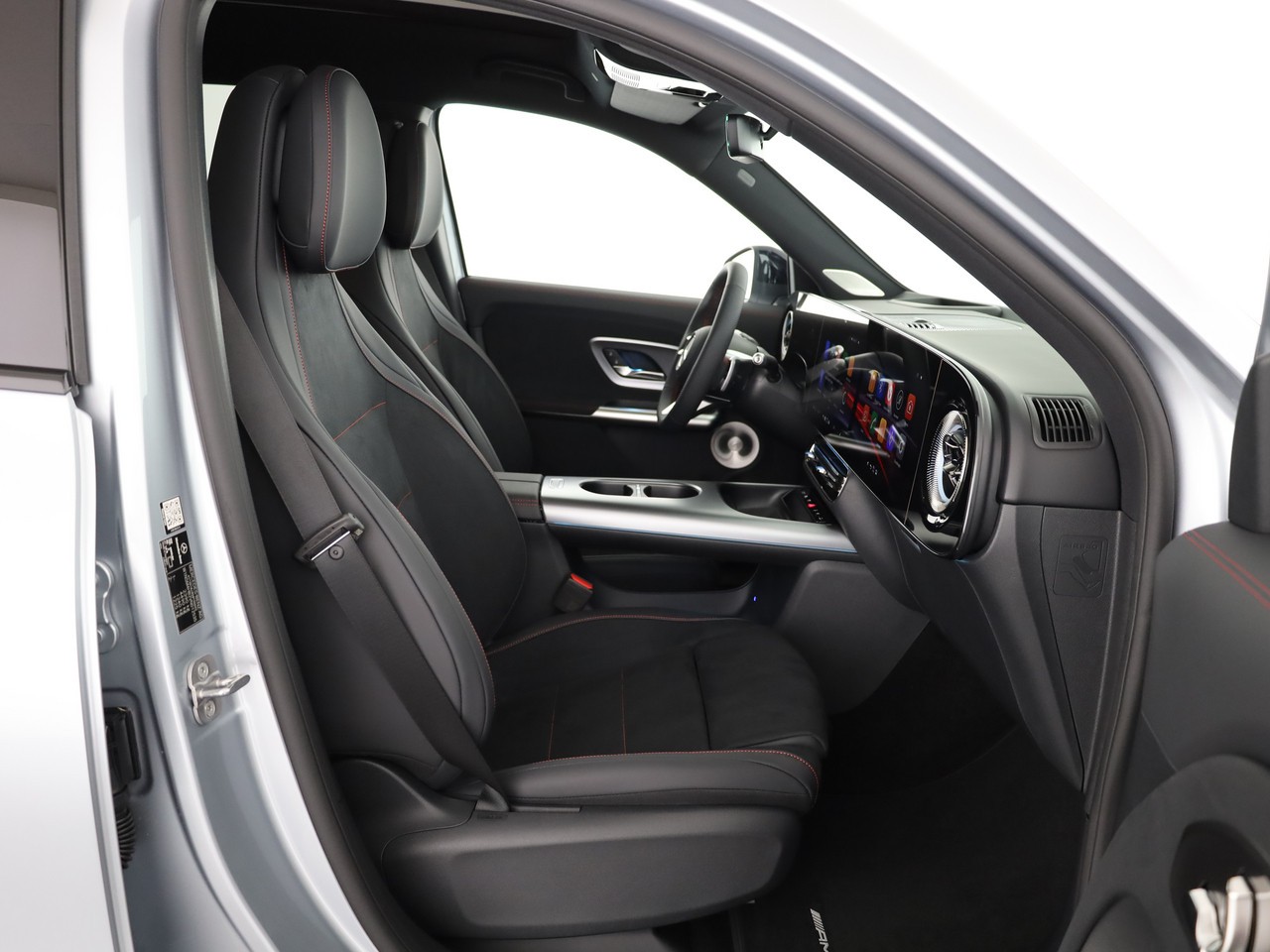 MERCEDES-BENZ GLB 220 4Matic 8G-Tronic-image-11