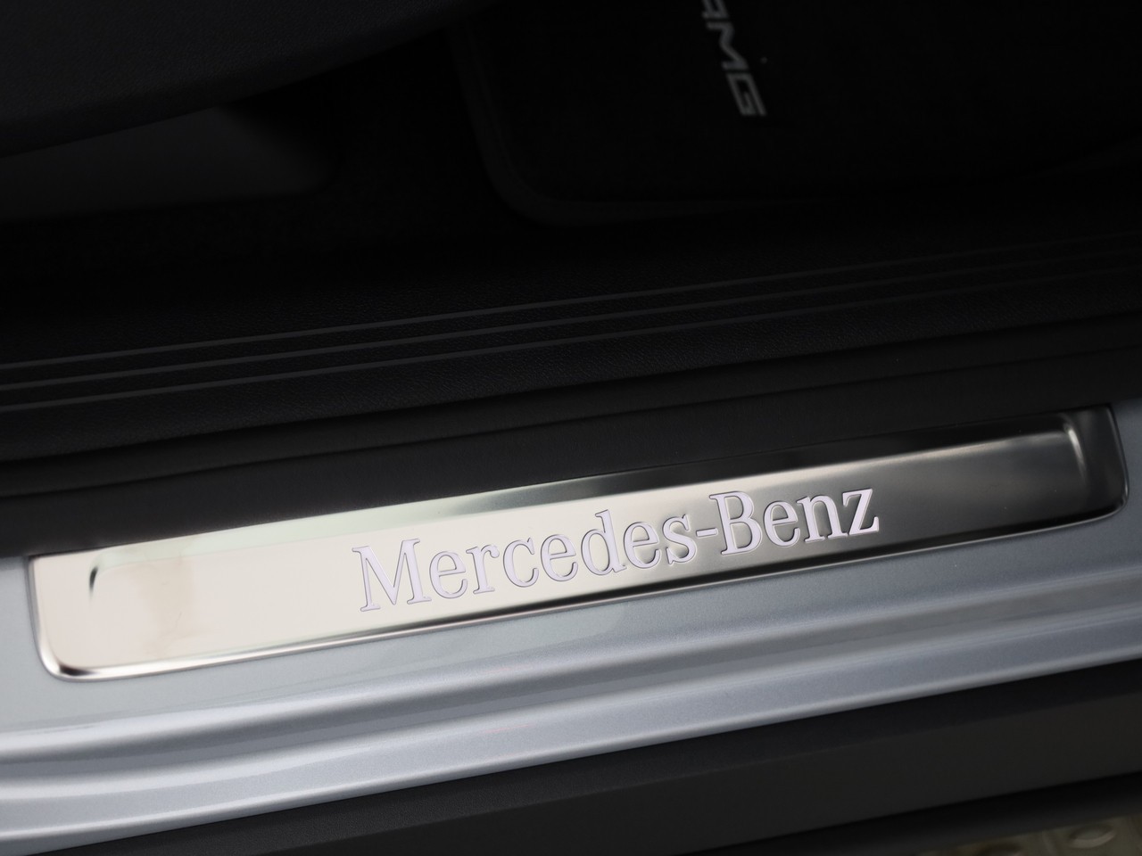 MERCEDES-BENZ GLB 220 4Matic 8G-Tronic-image-14