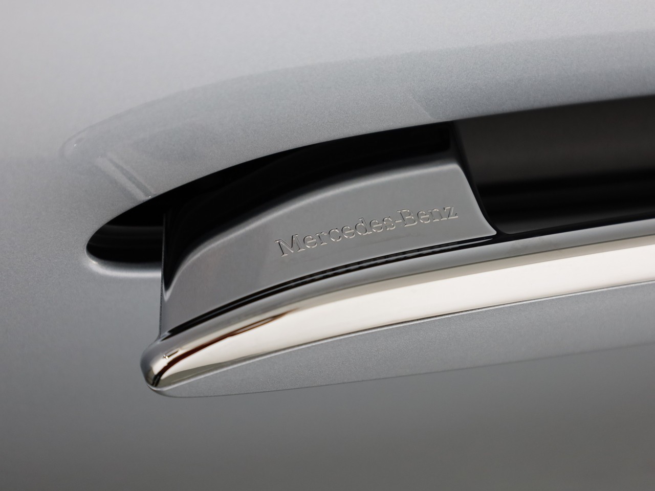 MERCEDES-BENZ GLB 220 4Matic 8G-Tronic-image-18