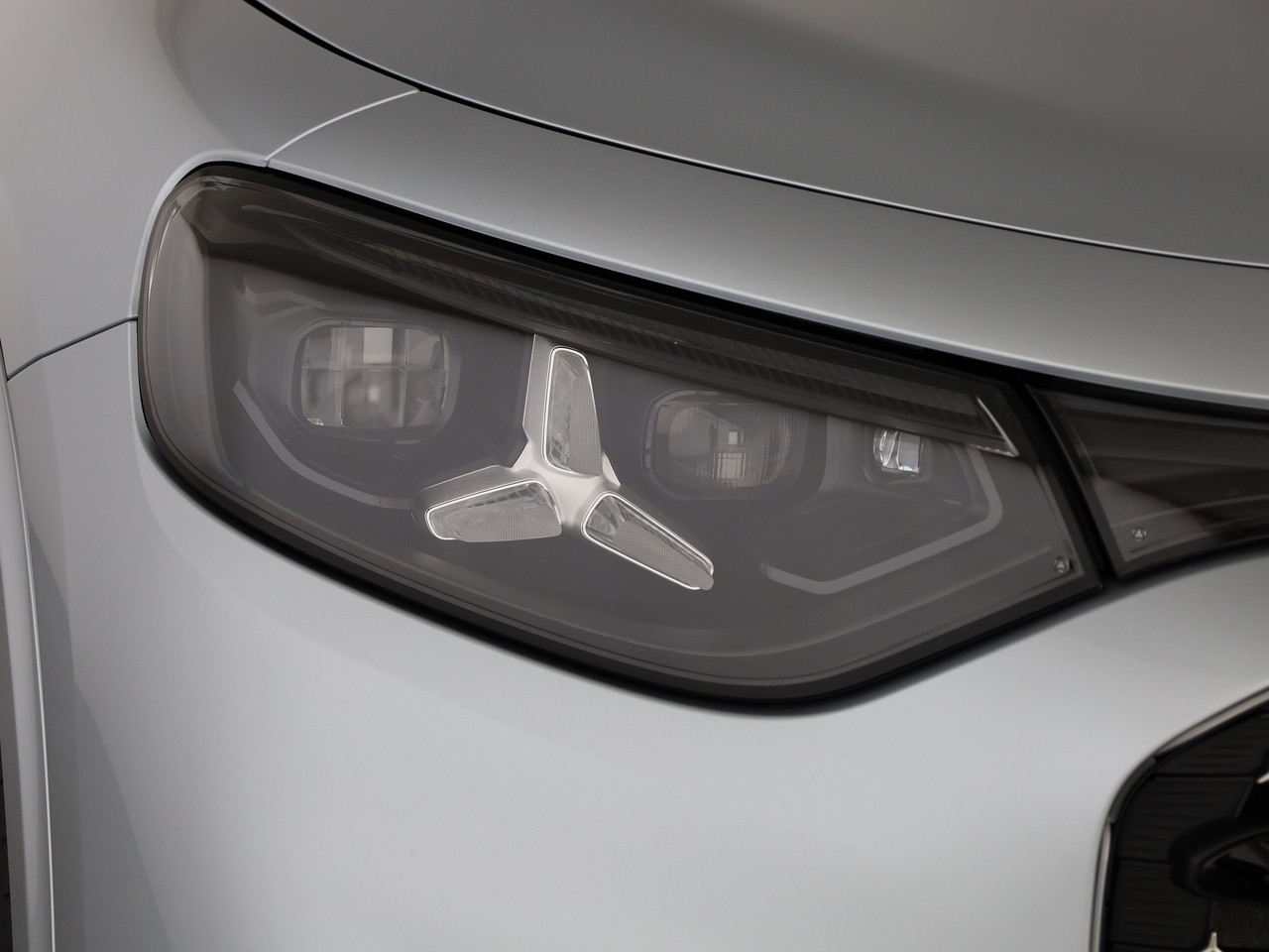 MERCEDES-BENZ GLB 220 4Matic 8G-Tronic-image-20