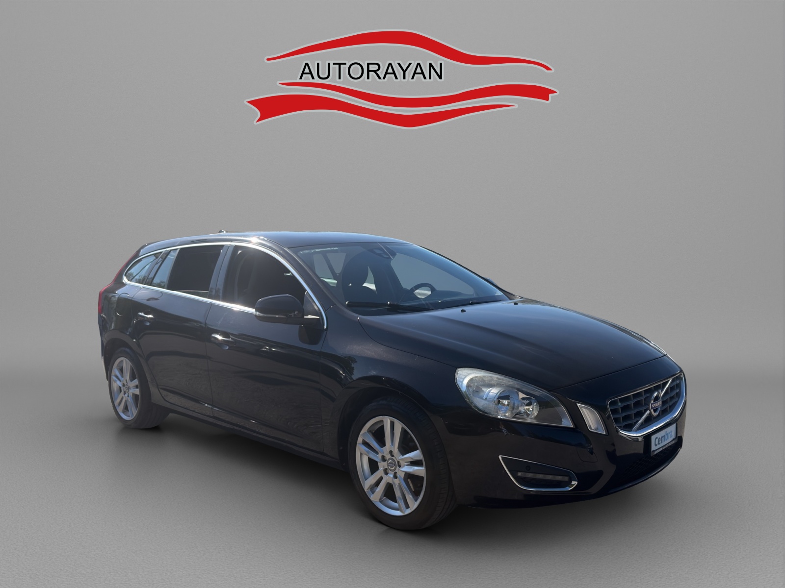 VOLVO V60 Momentum-image-1