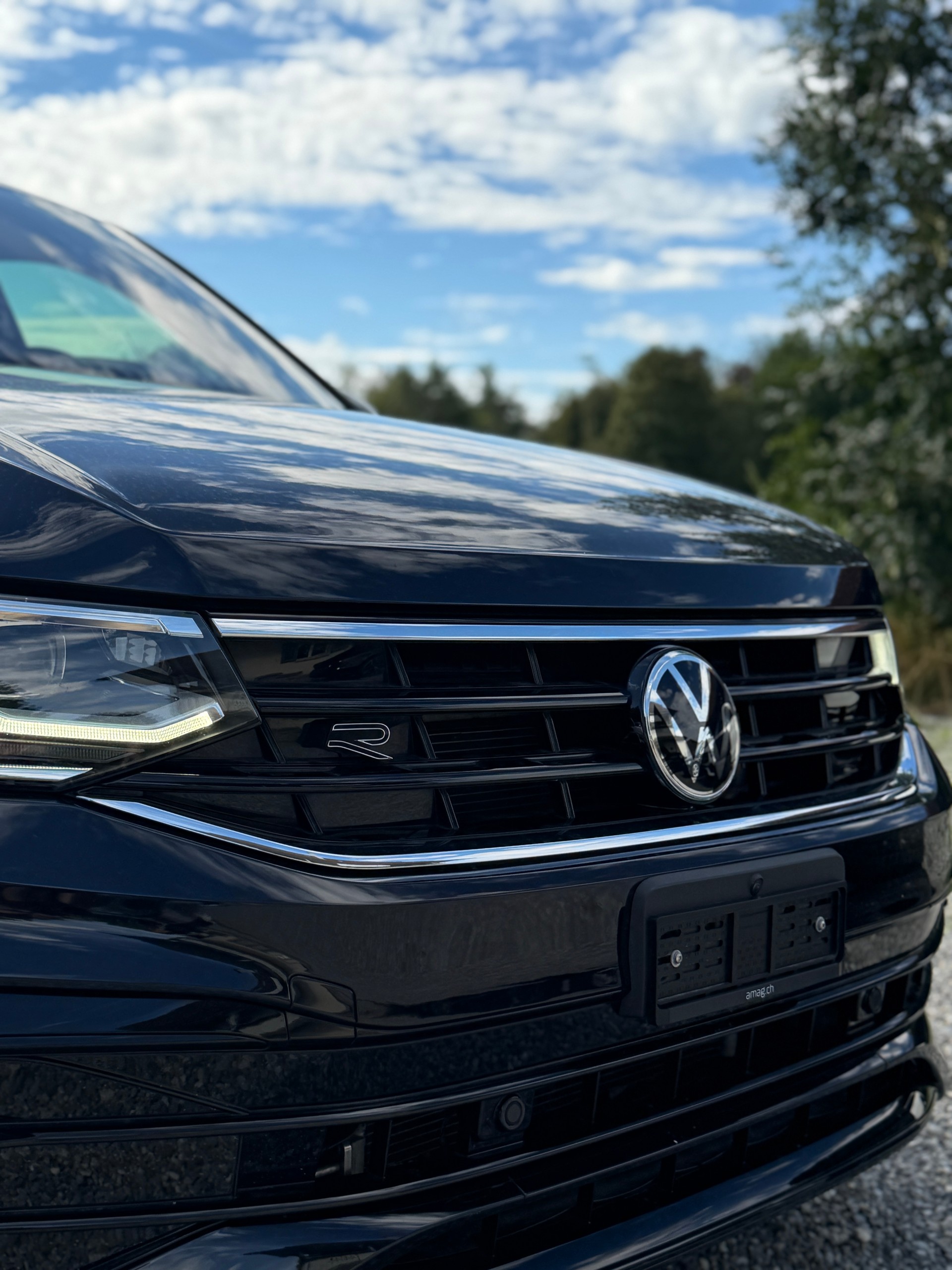 VW Tiguan 2.0 TDI SCR R-Line 4Motion DSG-image-21