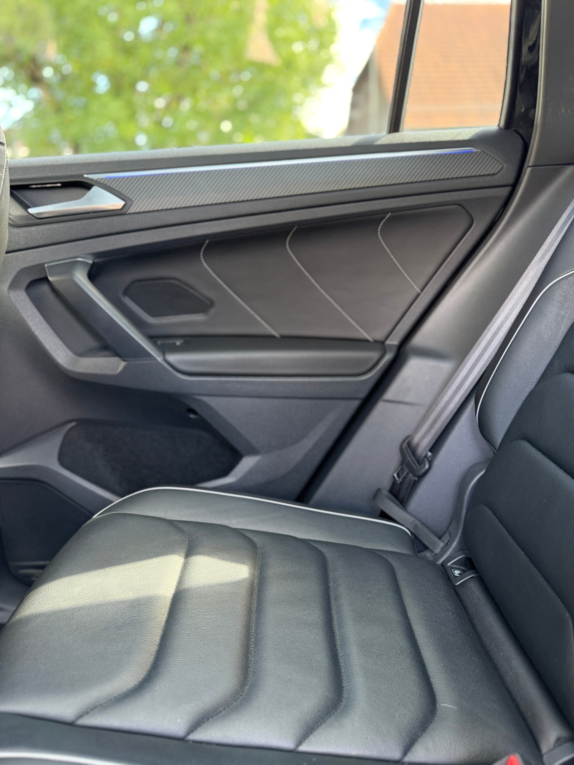 VW Tiguan 2.0 TDI SCR R-Line 4Motion DSG-image-10