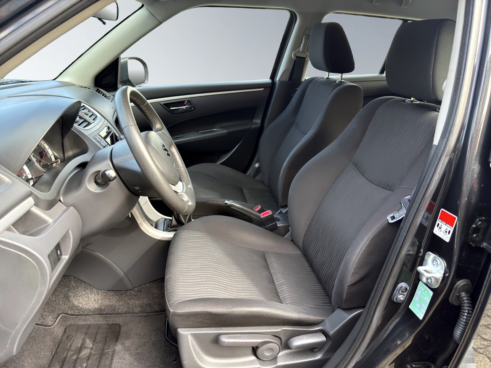SUZUKI Swift 1.2 GL S/S-image-8