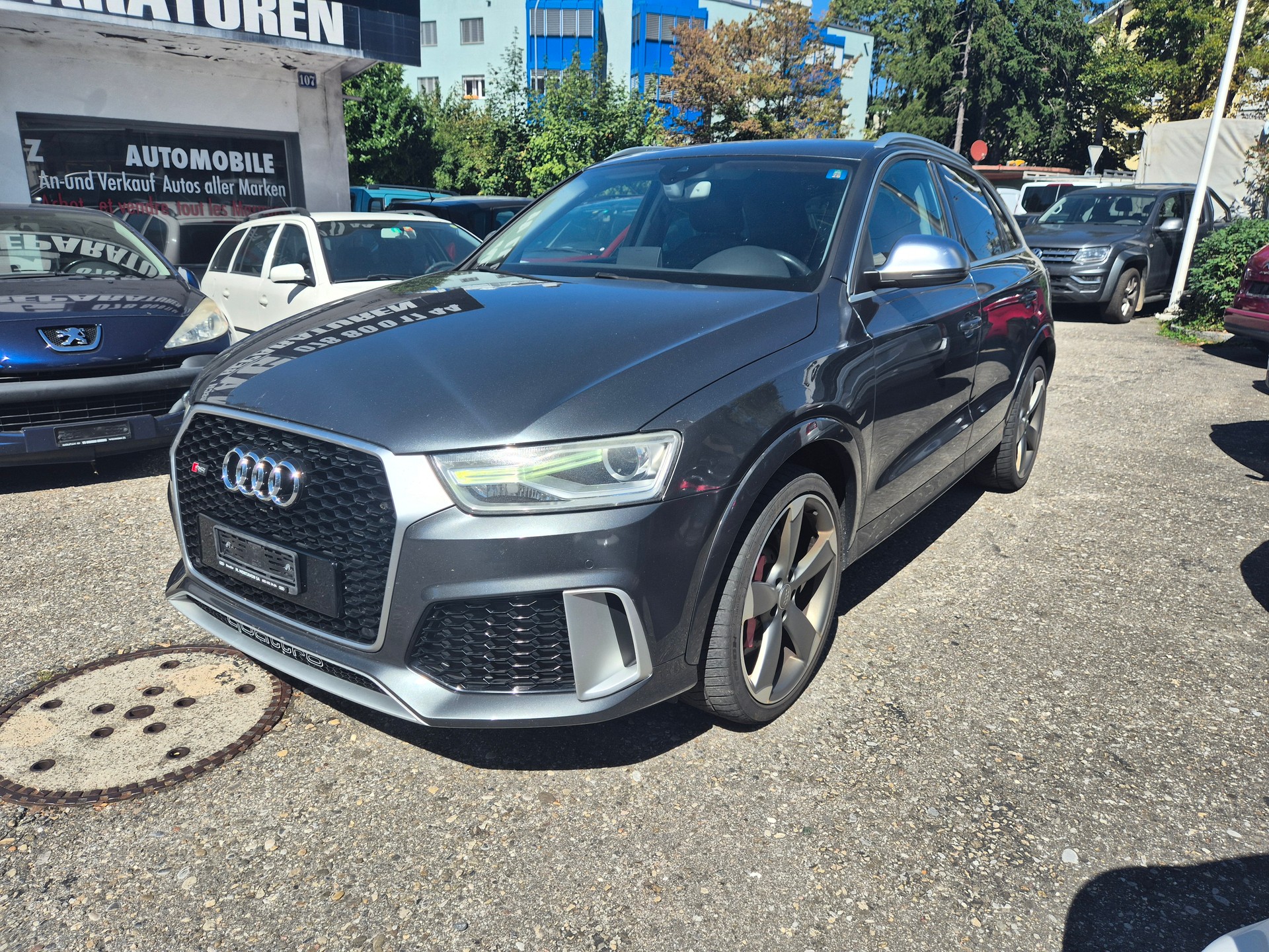 AUDI RS Q3 2.5 TFSI quattro S-tronic-image-2