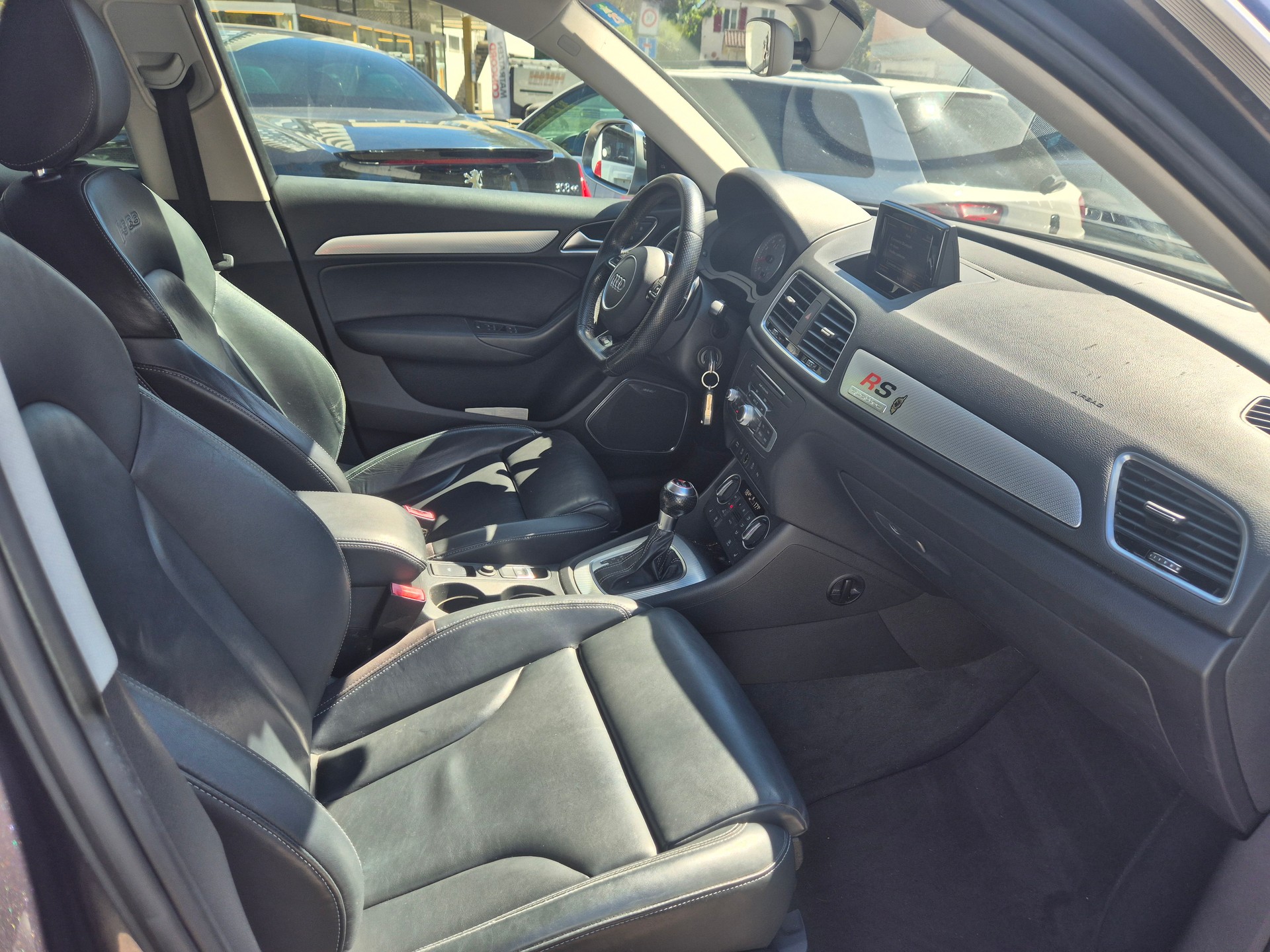 AUDI RS Q3 2.5 TFSI quattro S-tronic-image-7