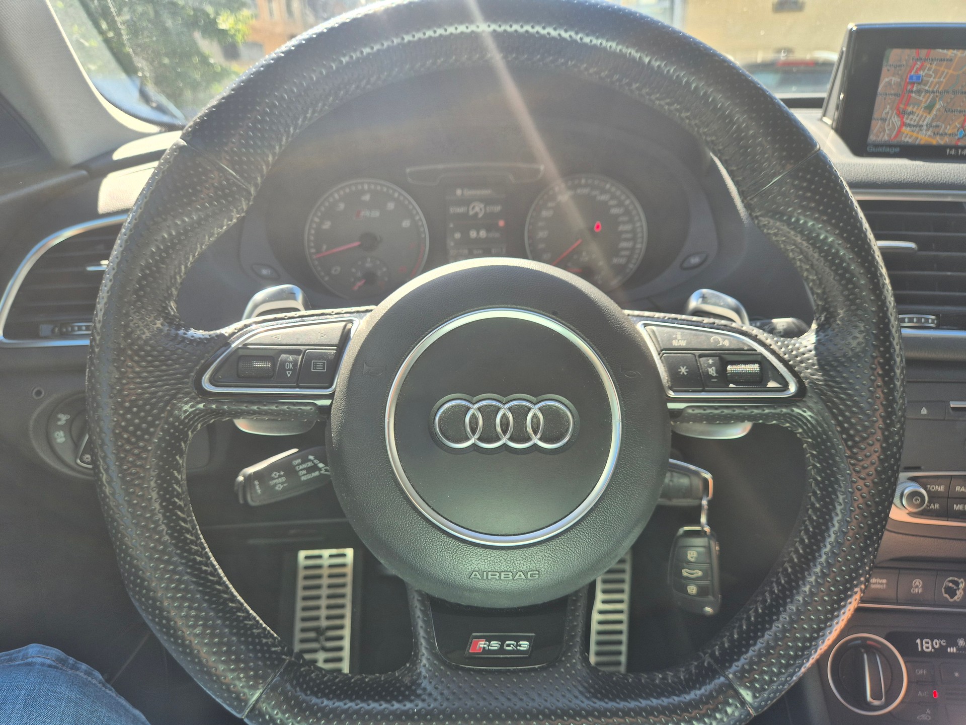 AUDI RS Q3 2.5 TFSI quattro S-tronic-image-12
