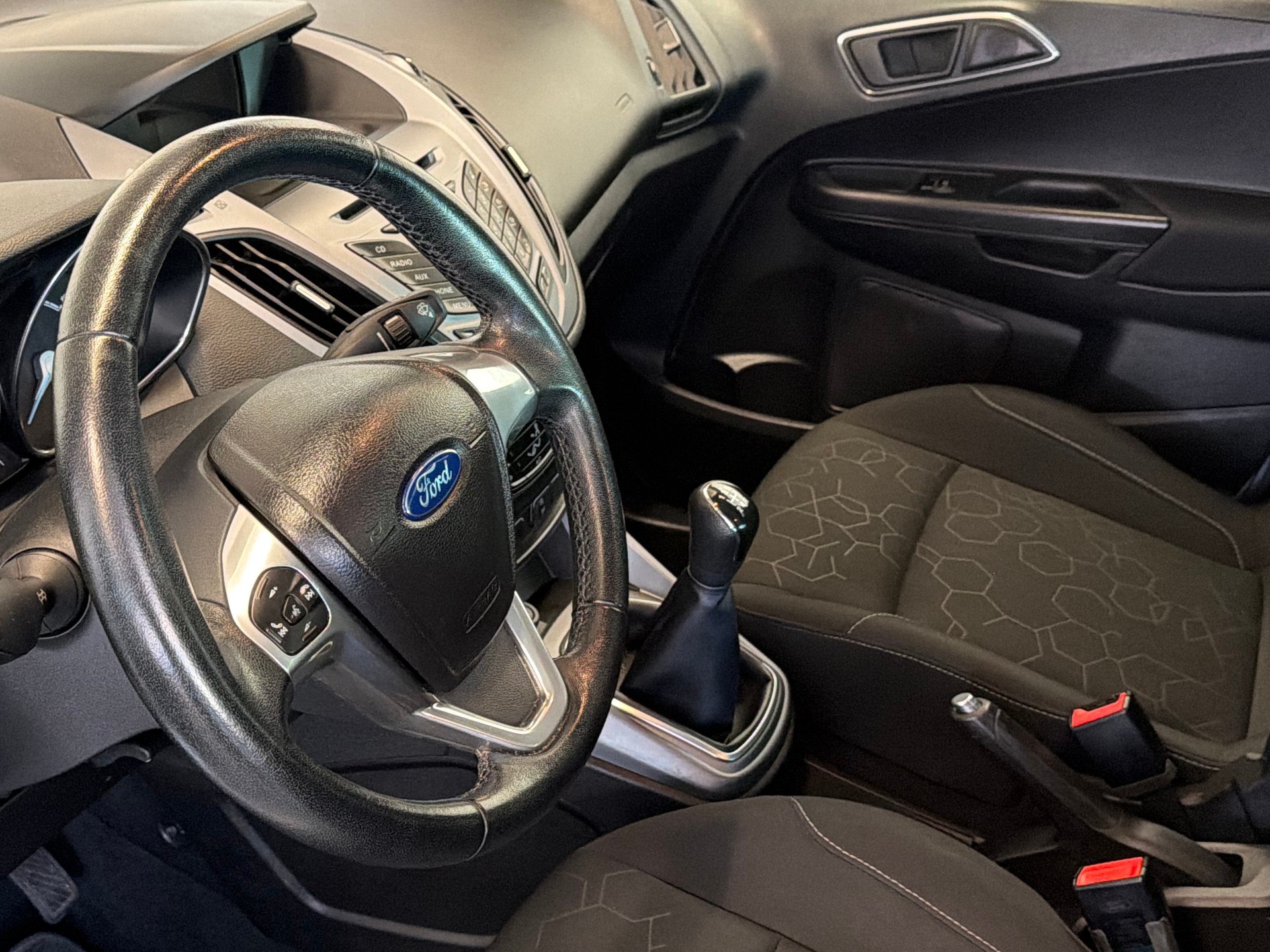 FORD B-Max 1.0 SCTi Sync Edition-image-10