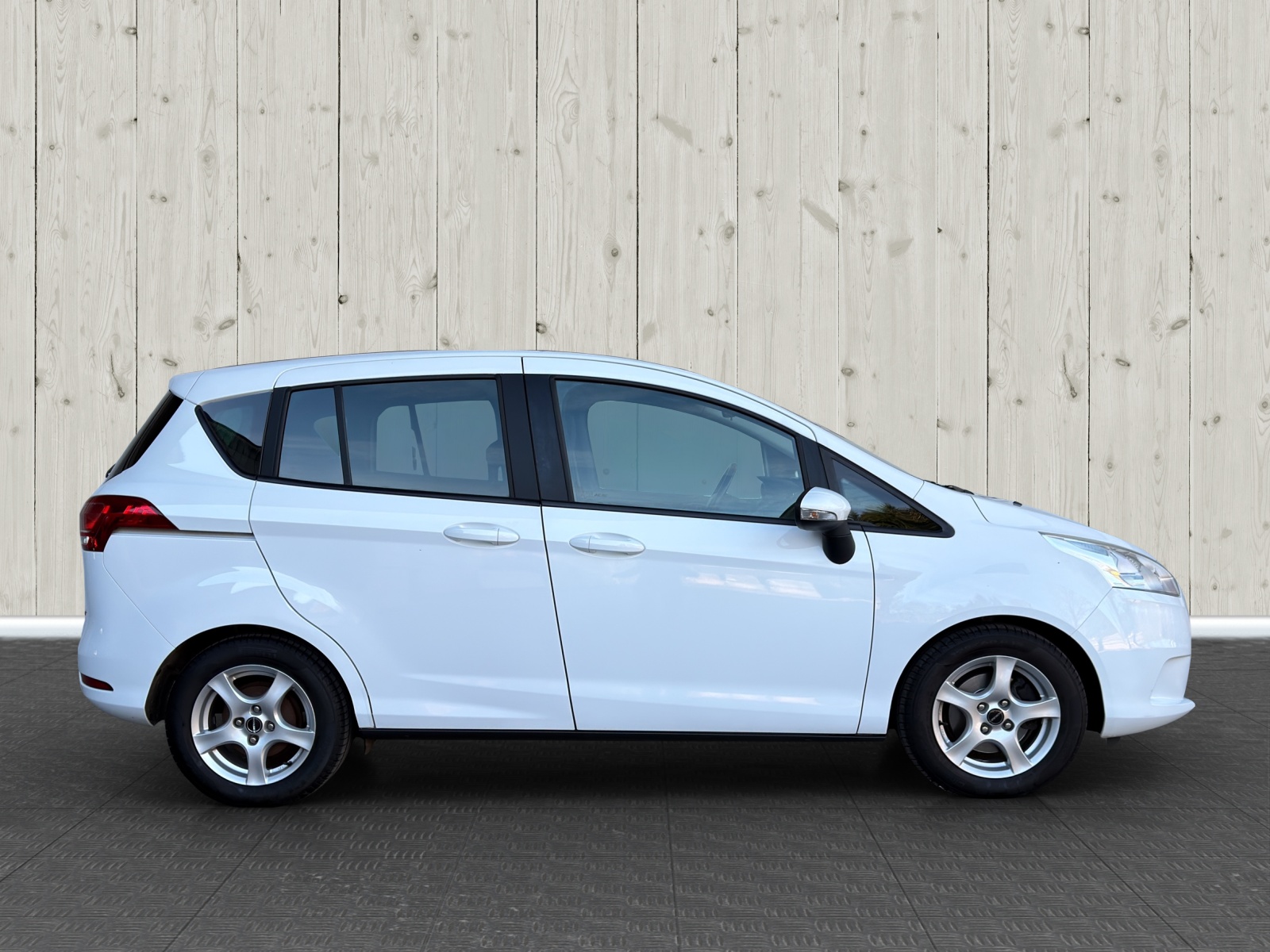 FORD B-Max 1.0 SCTi Sync Edition-image-7