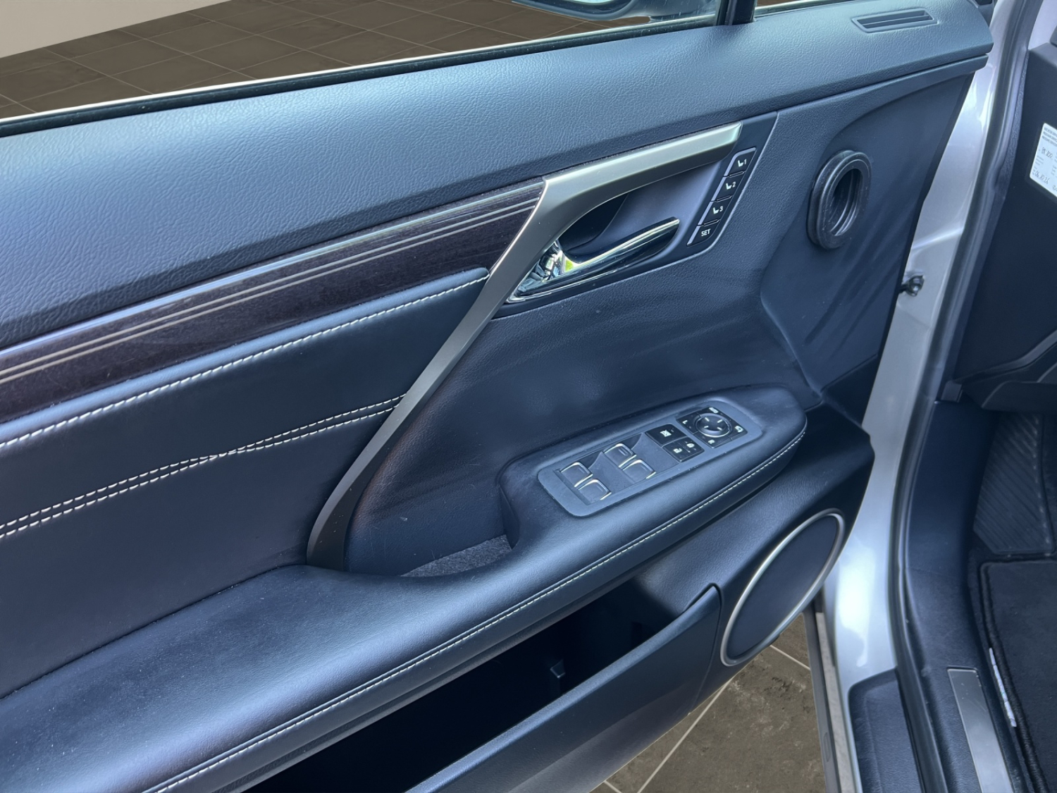 LEXUS RX 450h Excellence-image-17