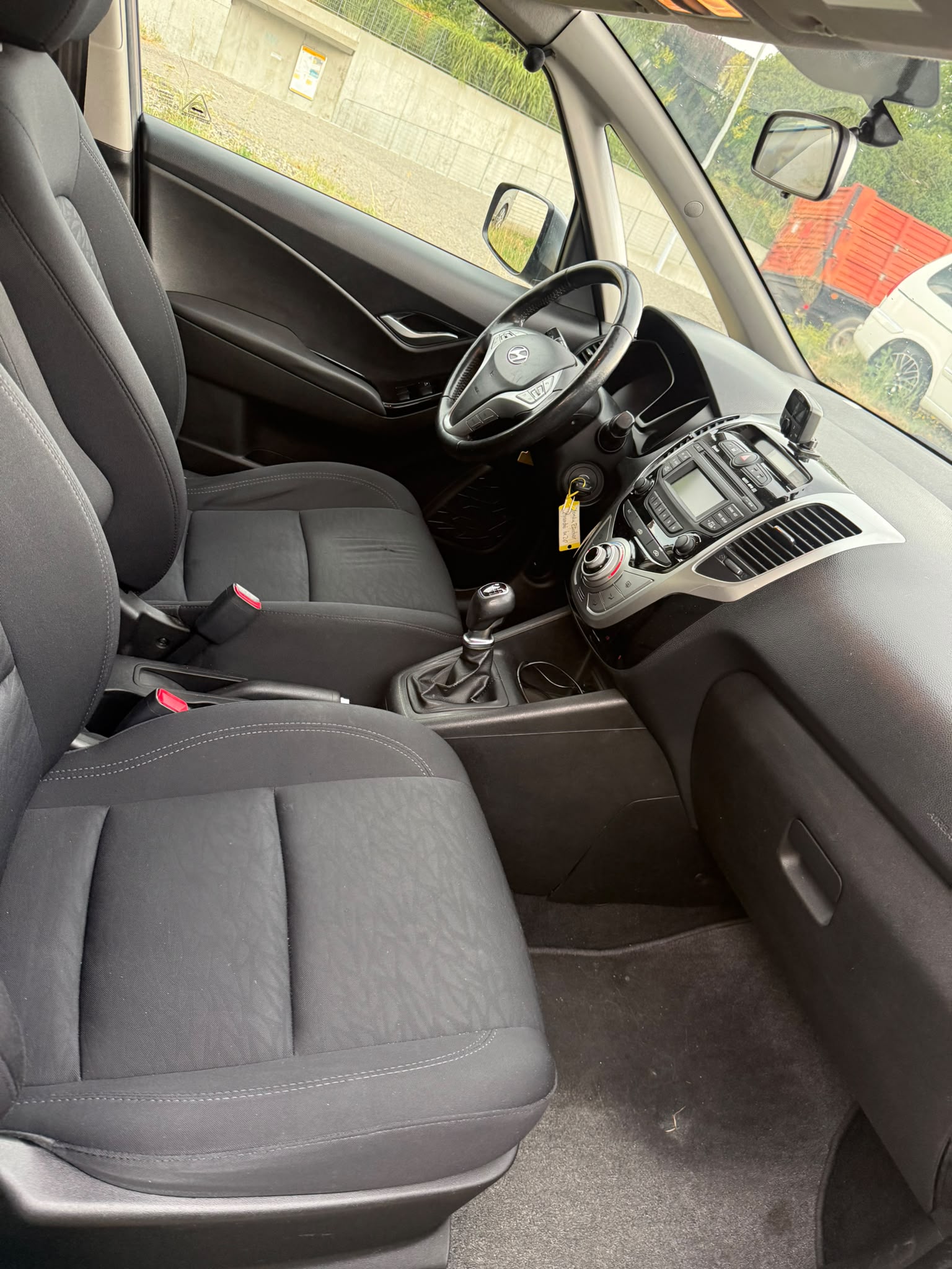 HYUNDAI iX20 1.6 Premium-image-4