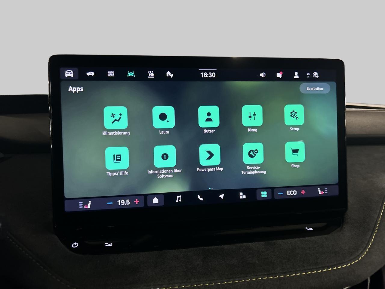 SKODA Enyaq RS 4x4 AHK-image-19