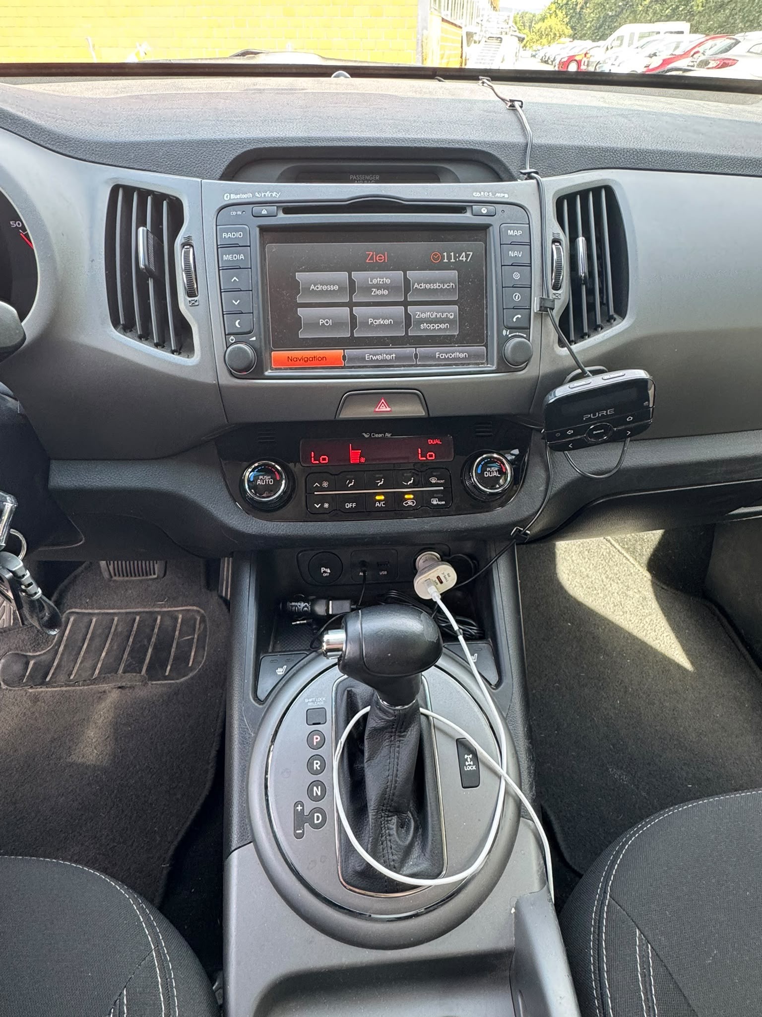 KIA Sportage 2.0 CRDi Trend 4WD Automatic-image-7