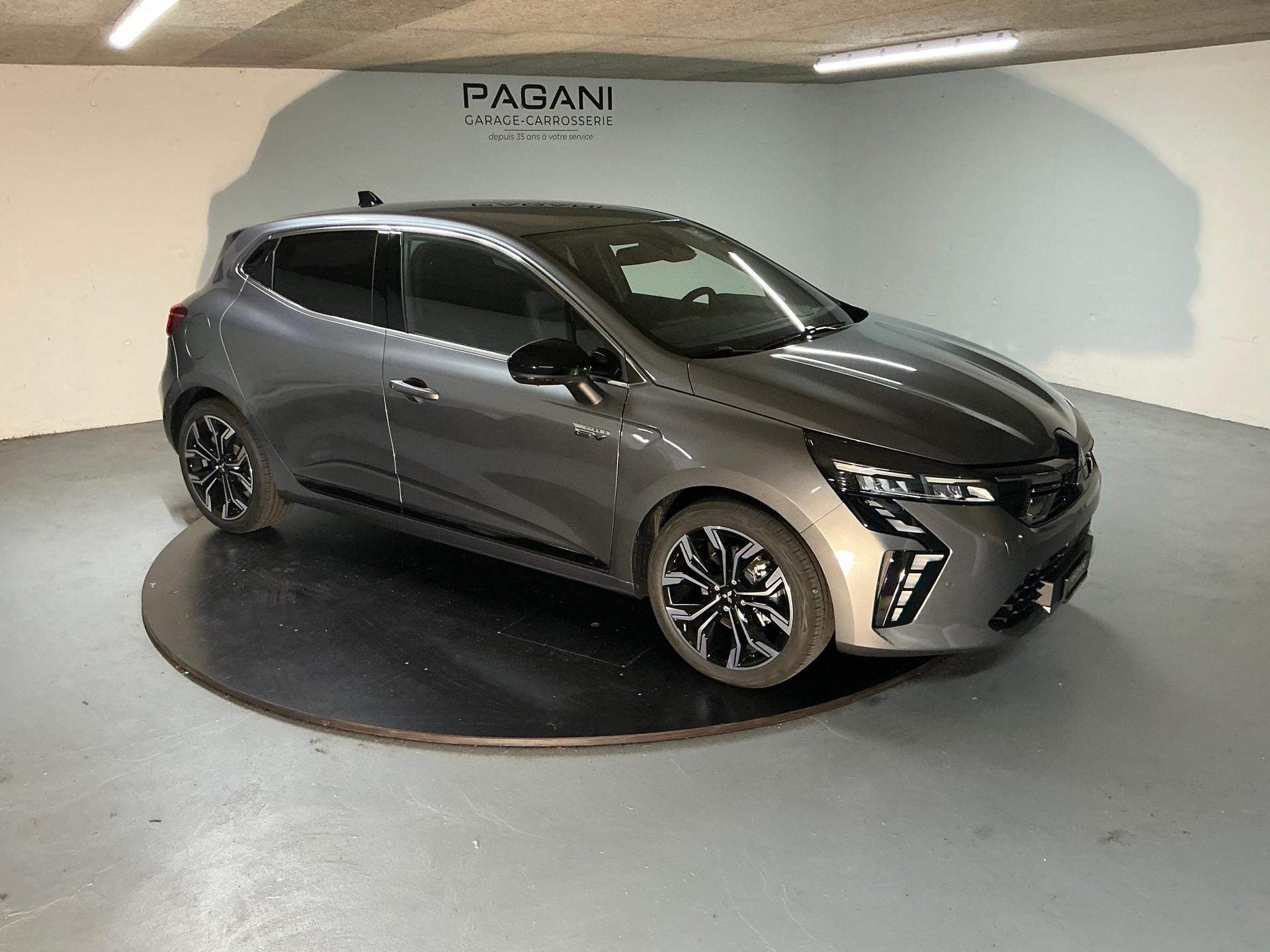 MITSUBISHI Colt 1.6 HEV Intense-image-1
