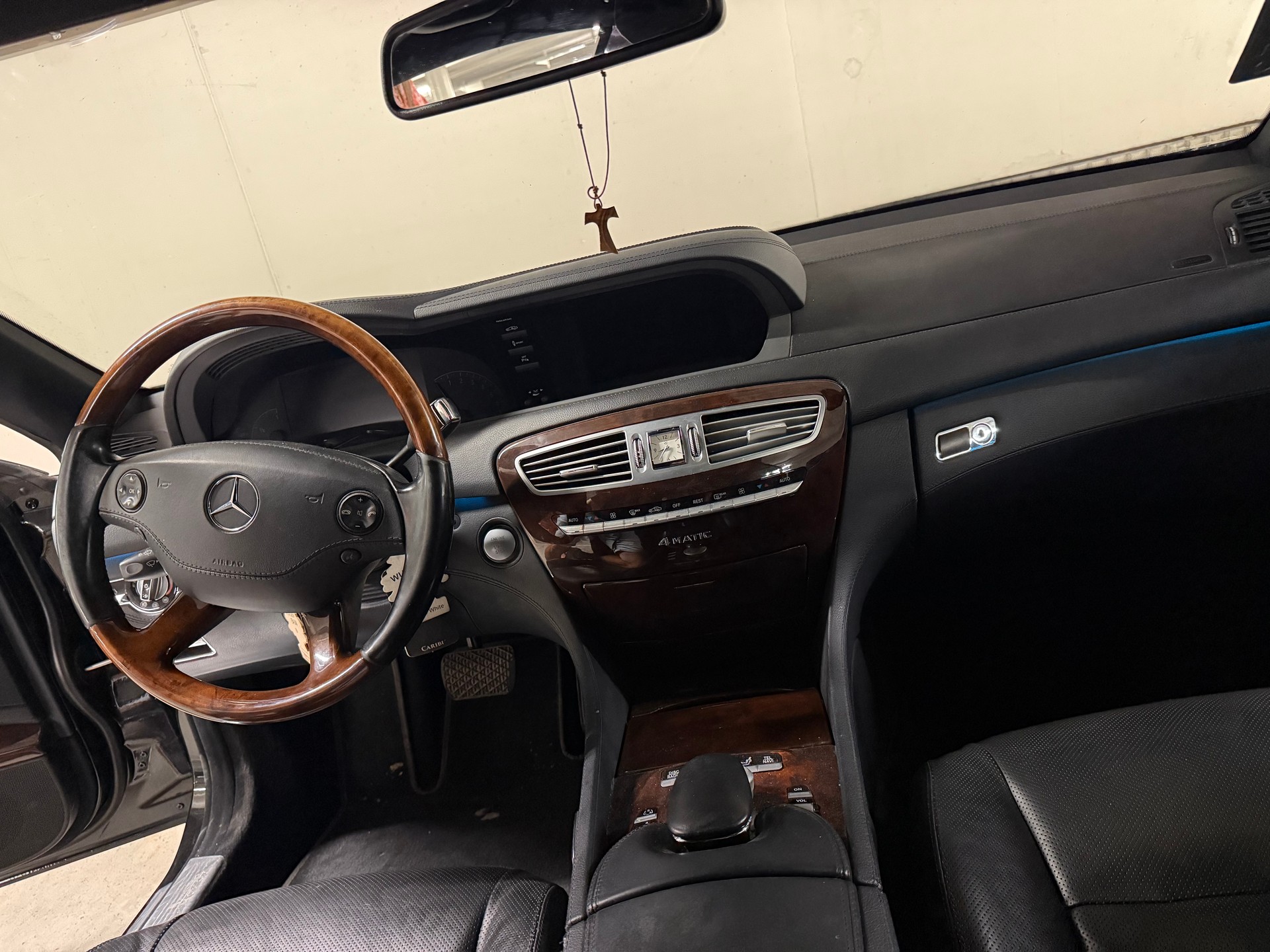 MERCEDES-BENZ CL 500 V8 4matic-image-3