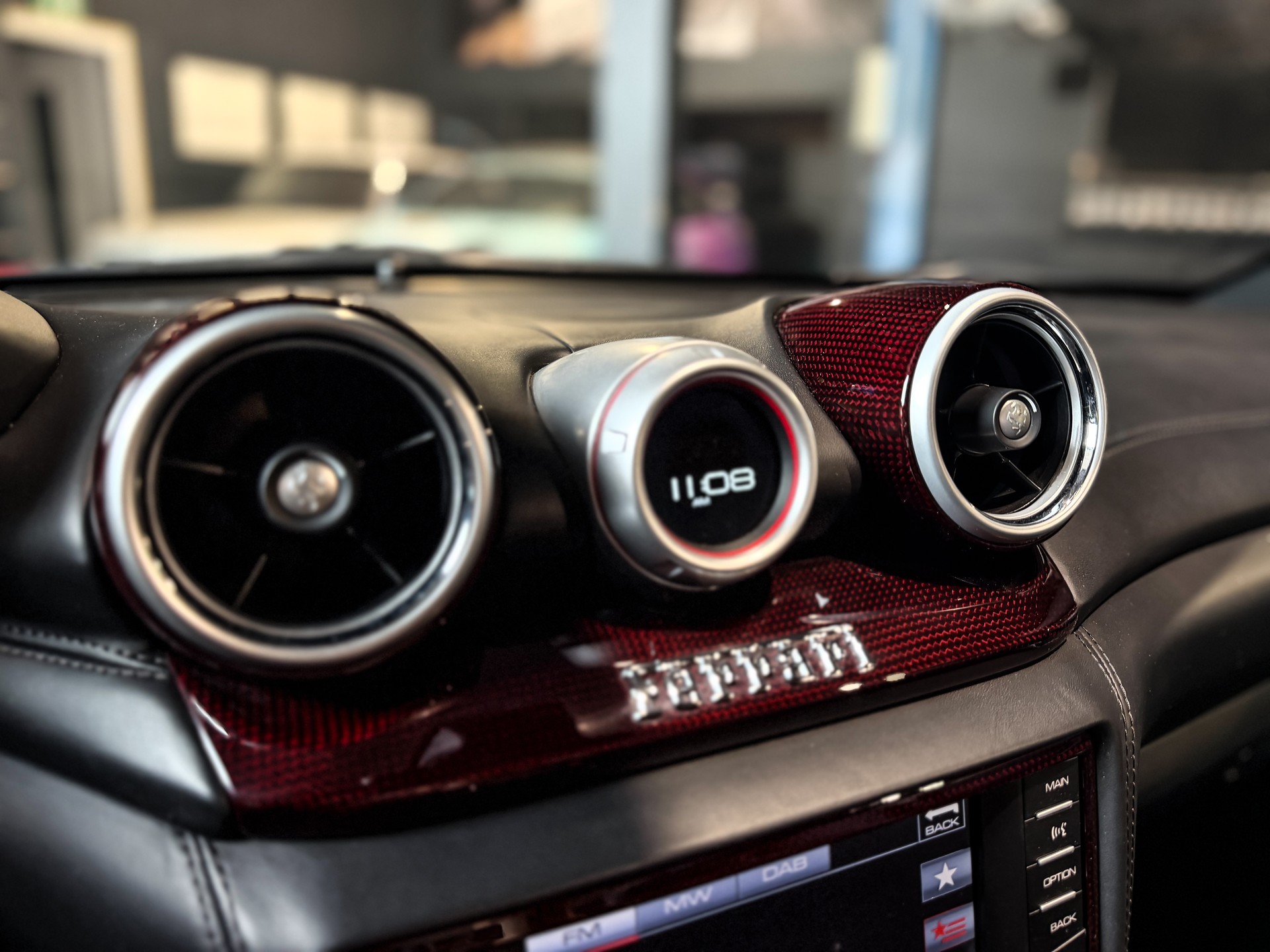 FERRARI California 3.9 V8 T-image-15