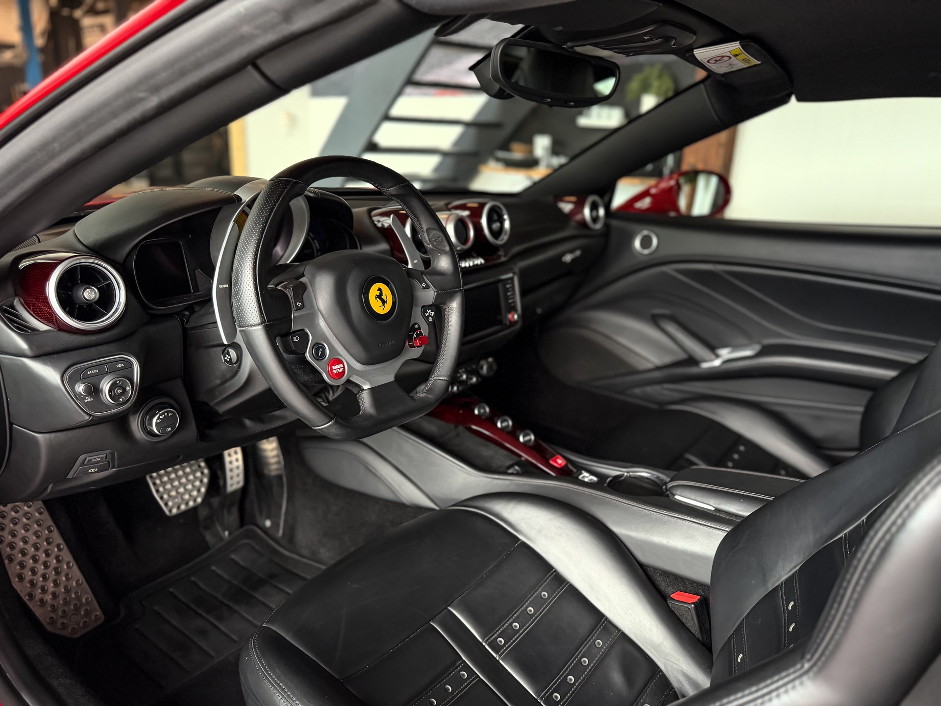 FERRARI California 3.9 V8 T-image-11