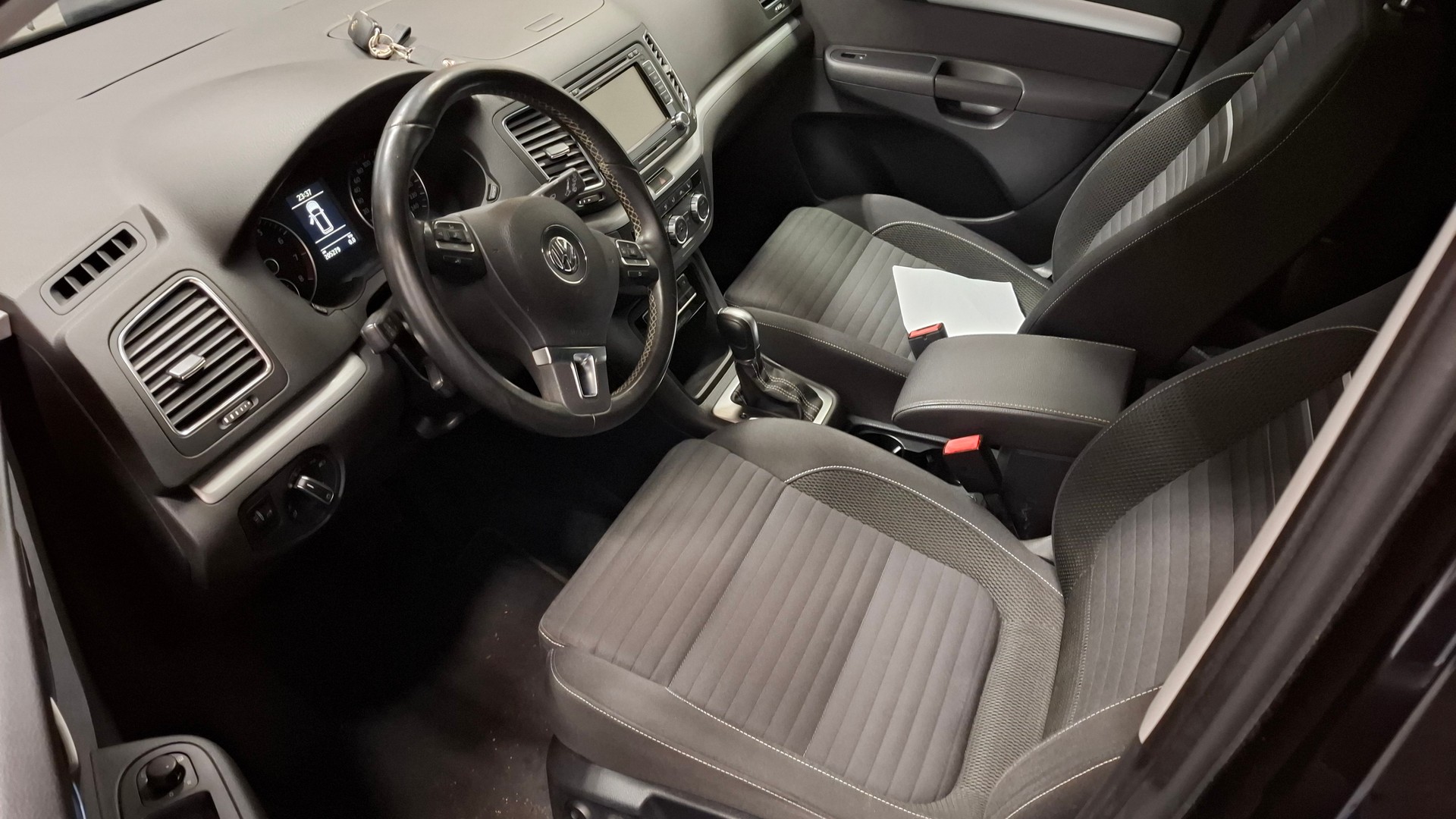 VW Sharan 2.0 TSI Cup DSG-image-4