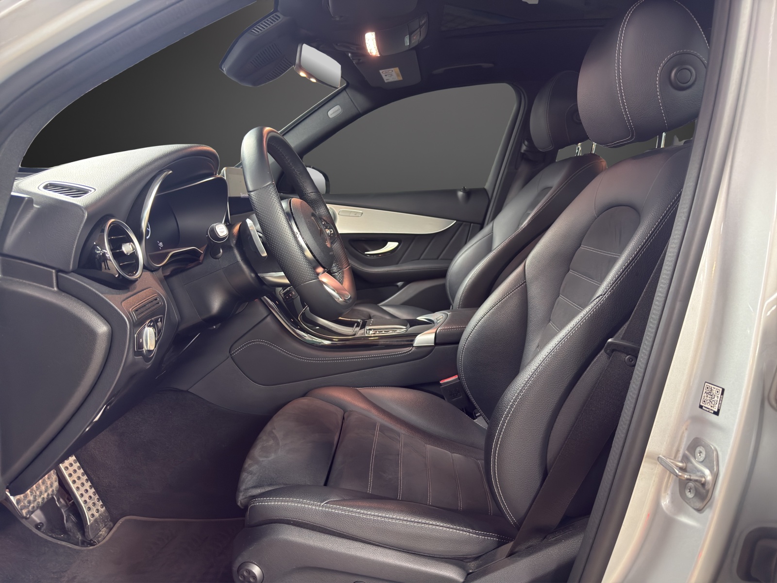 MERCEDES-BENZ GLC 300 AMG Line 4Matic-image-9