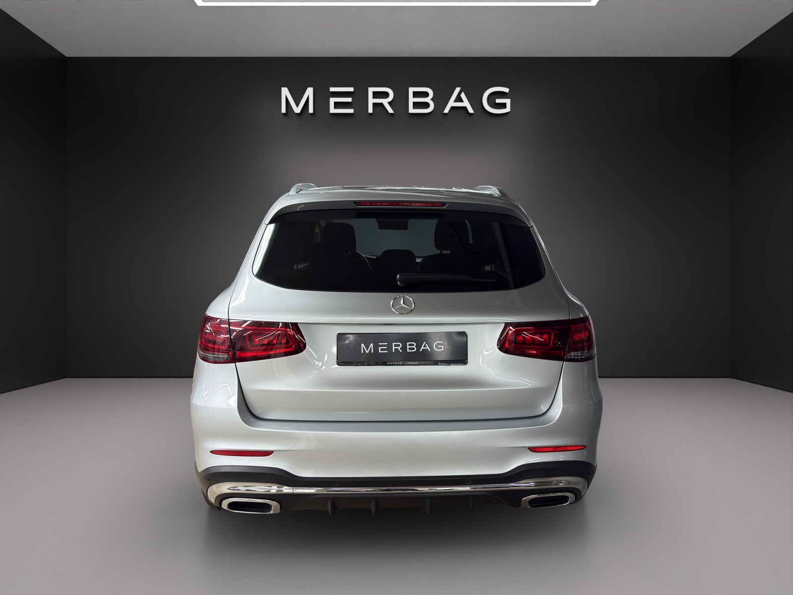 MERCEDES-BENZ GLC 300 AMG Line 4Matic-image-3