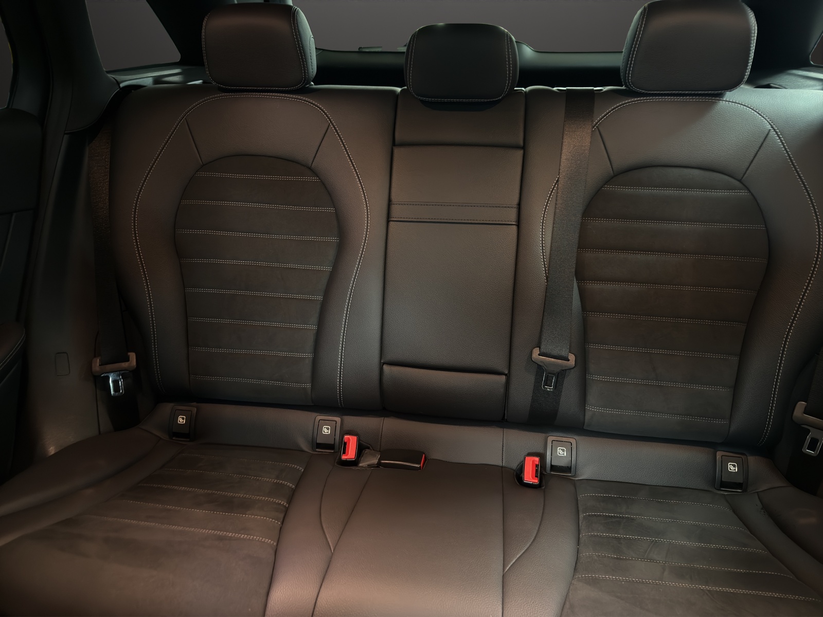 MERCEDES-BENZ GLC 300 AMG Line 4Matic-image-14