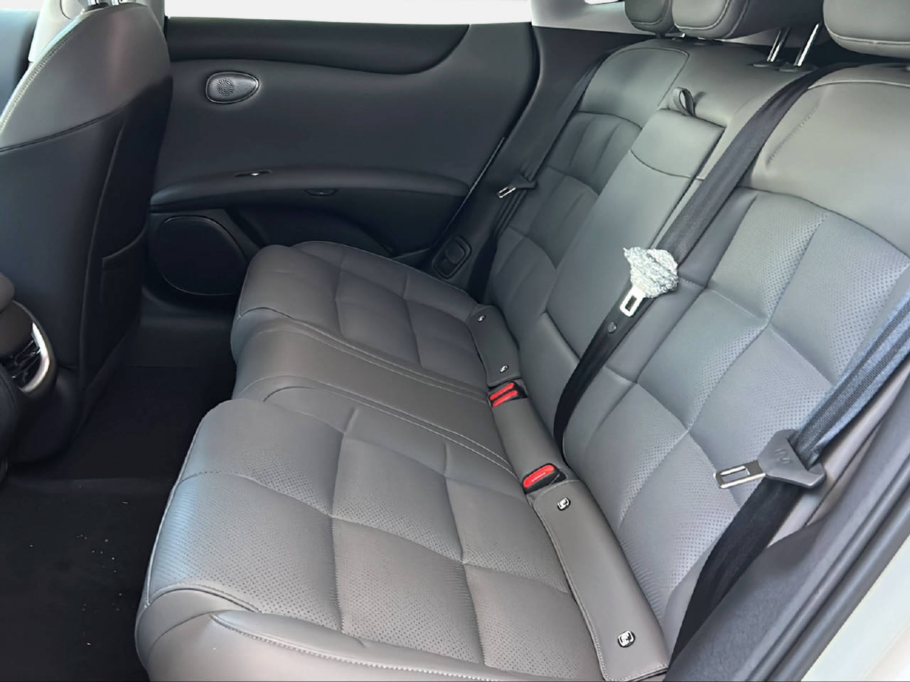 MG IM5 100 kWh Performance 20 4WD-image-6
