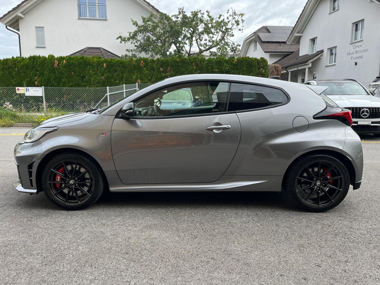 TOYOTA Yaris 1.6 GR Sport A-showroom-element-1